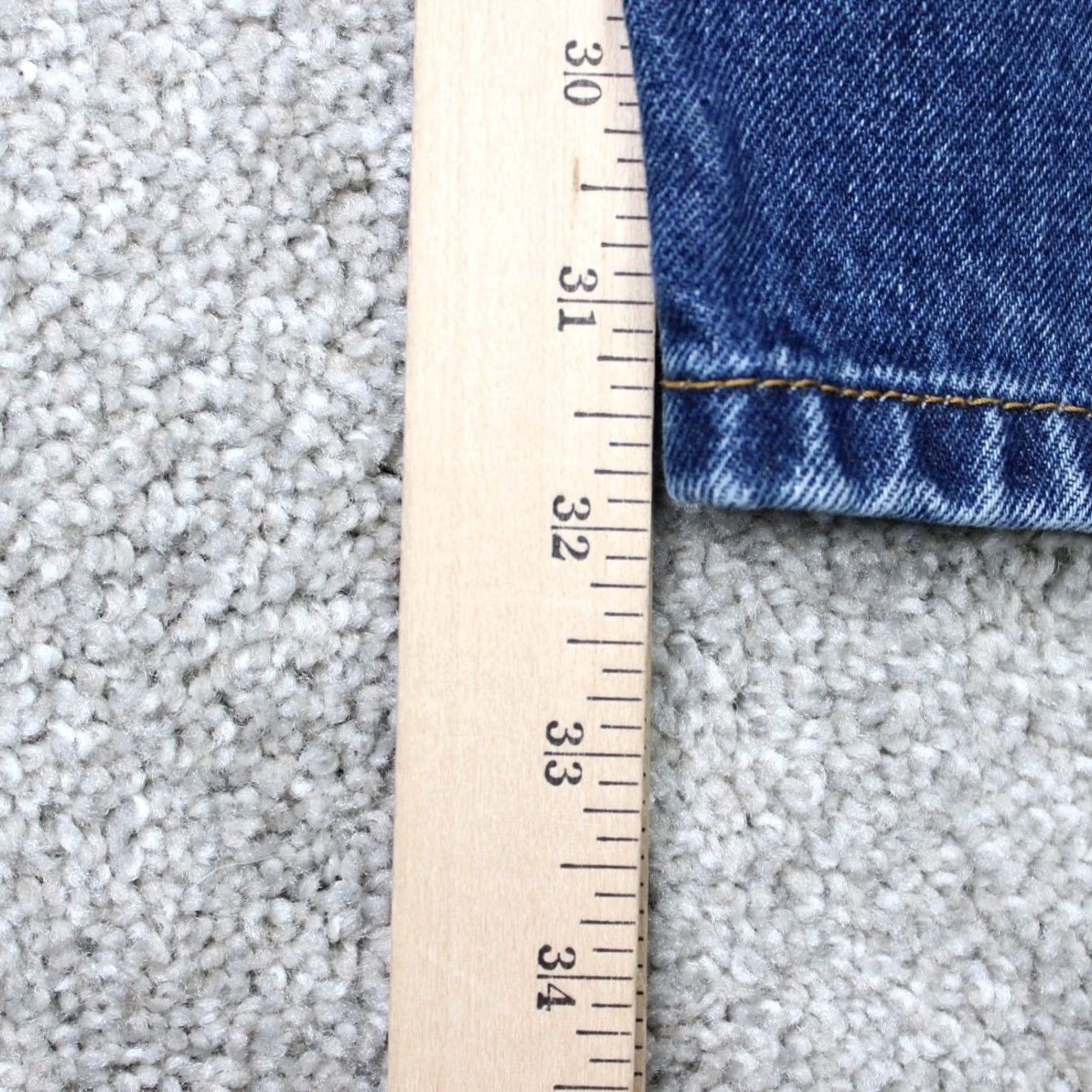 Levi's Levi's Jeans 550 Mens 38x32 Blue Relaxed Fit 5-Pocket Denim 100% Cotton Button Zip Straight Casual Vintage: No Men? Size US 38 / EU 54 - 3 Thumbnail