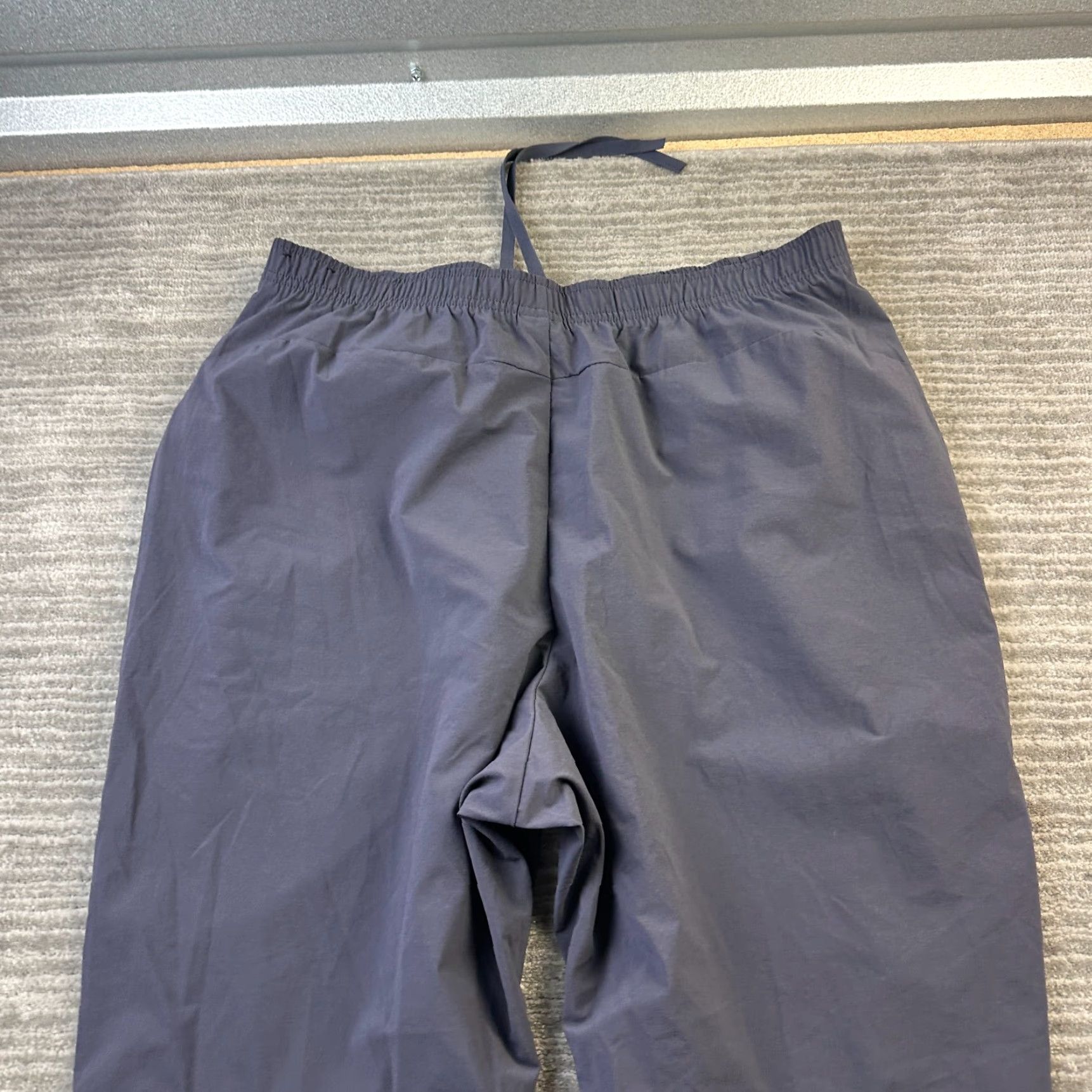 Nike VINTAGE Nike Court Pants Mens XL Blue Sweatpants Tapered Warmup Tennis Side Zip Adjustable Waist Pockets Regular Fit University Theme Mens Size US 36 / EU 52 - 5 Thumbnail