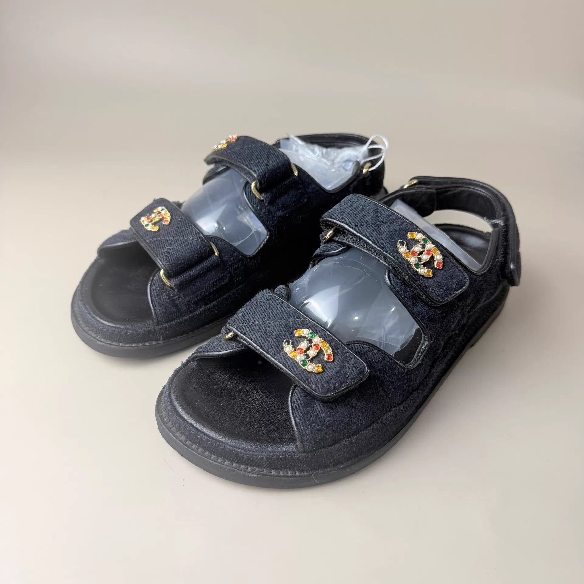 Chanel Chanel Women's Double C Colored Pearl Sandals EUR 35.5 95new Size US 5 / IT 35 - 1 Thumbnail
