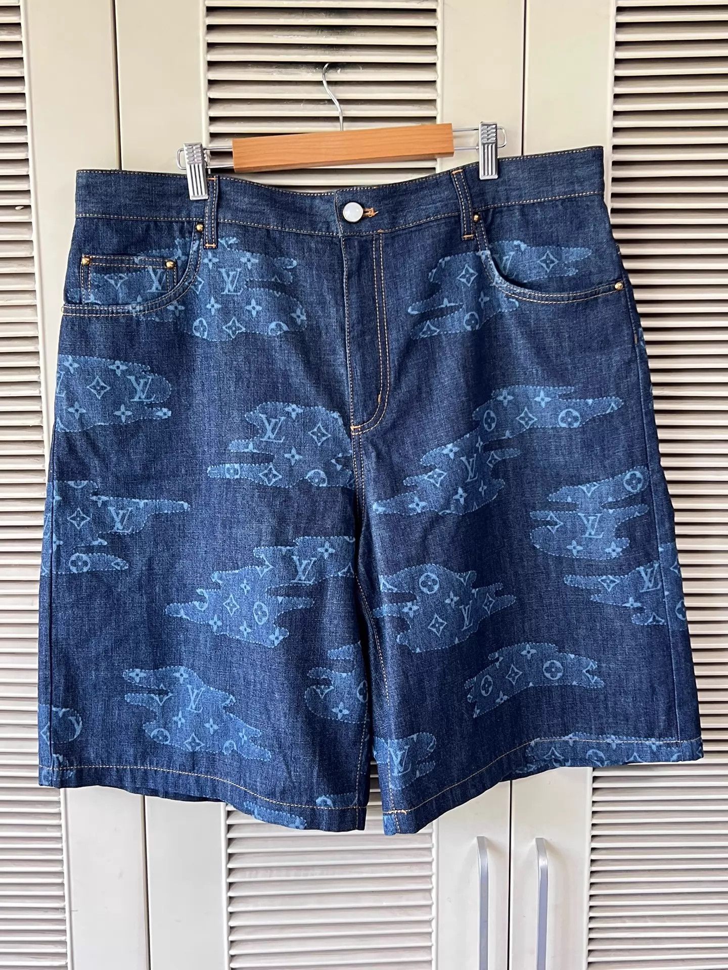 Louis Vuitton LV Monogram Denim Shorts 36 Size US 36 / EU 52 - 1 Thumbnail