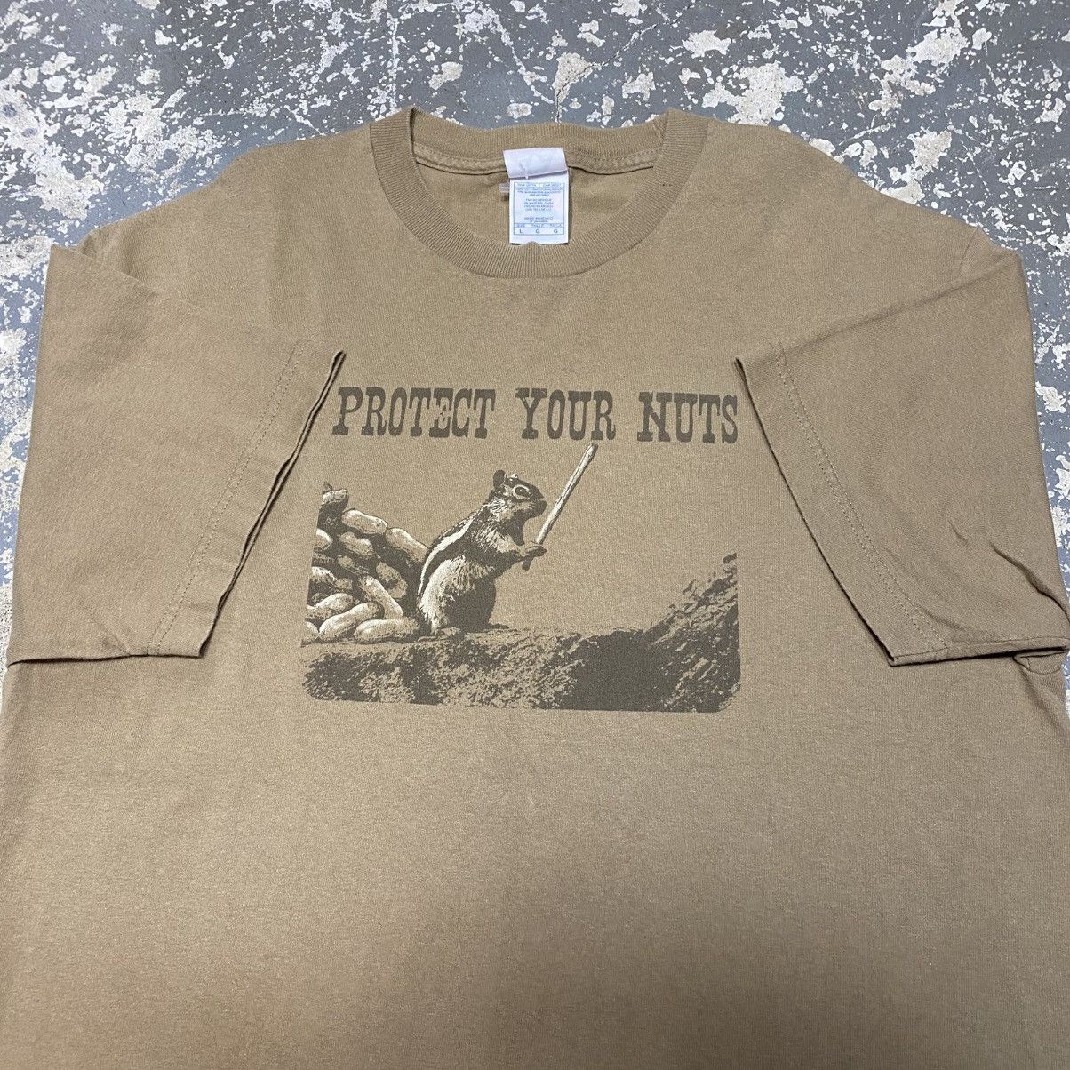 Japanese Brand × Vintage Vintage Protect Yours Nuts Squirrel Funny Parody Tshirt Size US L / EU 52-54 / 3 - 3 Thumbnail