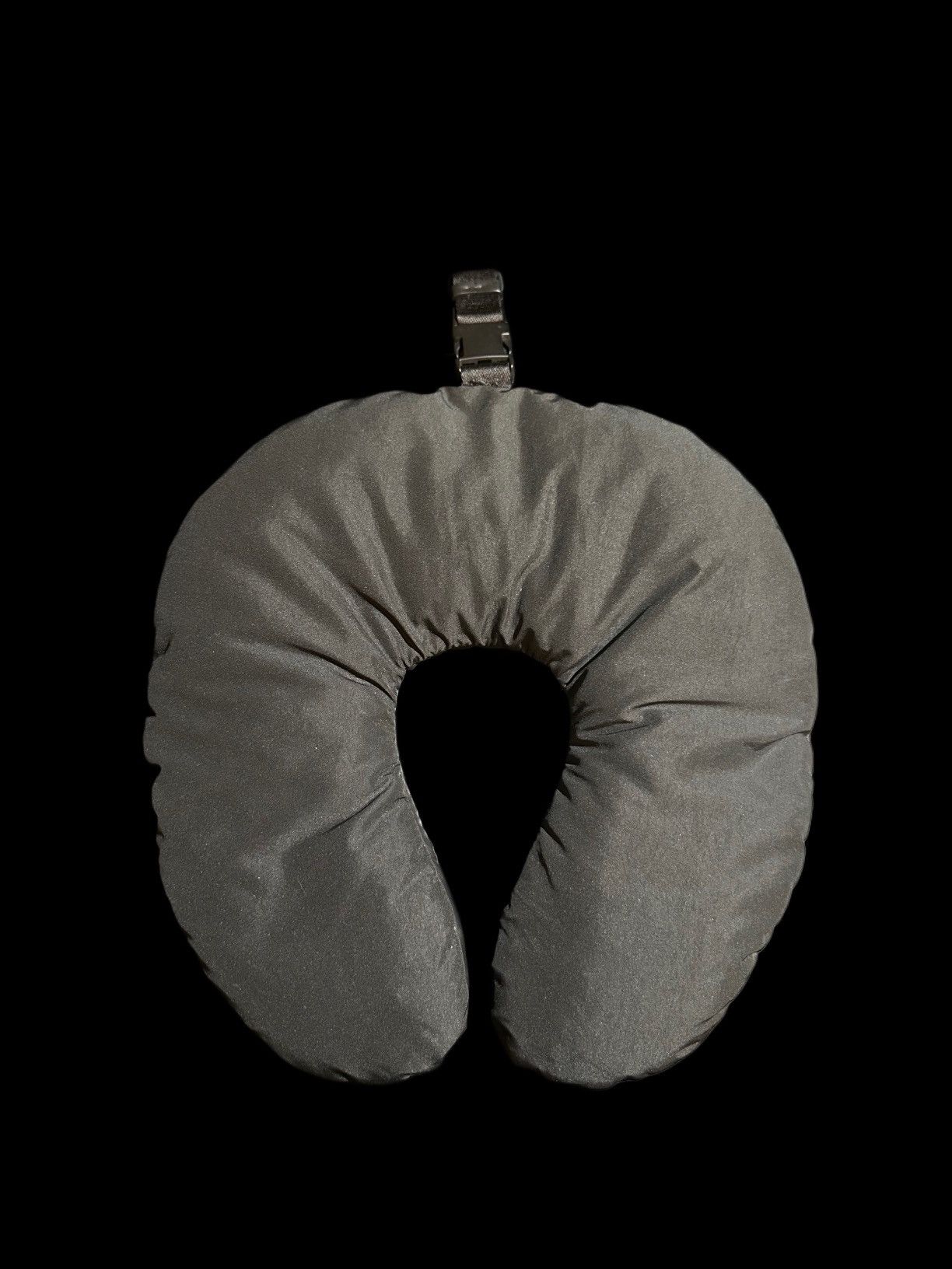 Maison Margiela MAISON MARGIELA MM11 LEATHER GLAM SLAM TRAVEL PILLOW Size ONE SIZE - 2 Thumbnail