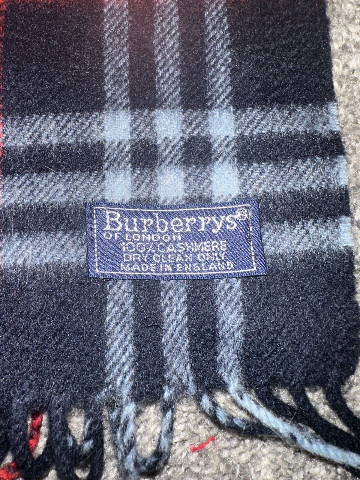 Burberry Burberry Scarf Size ONE SIZE - 2 Thumbnail