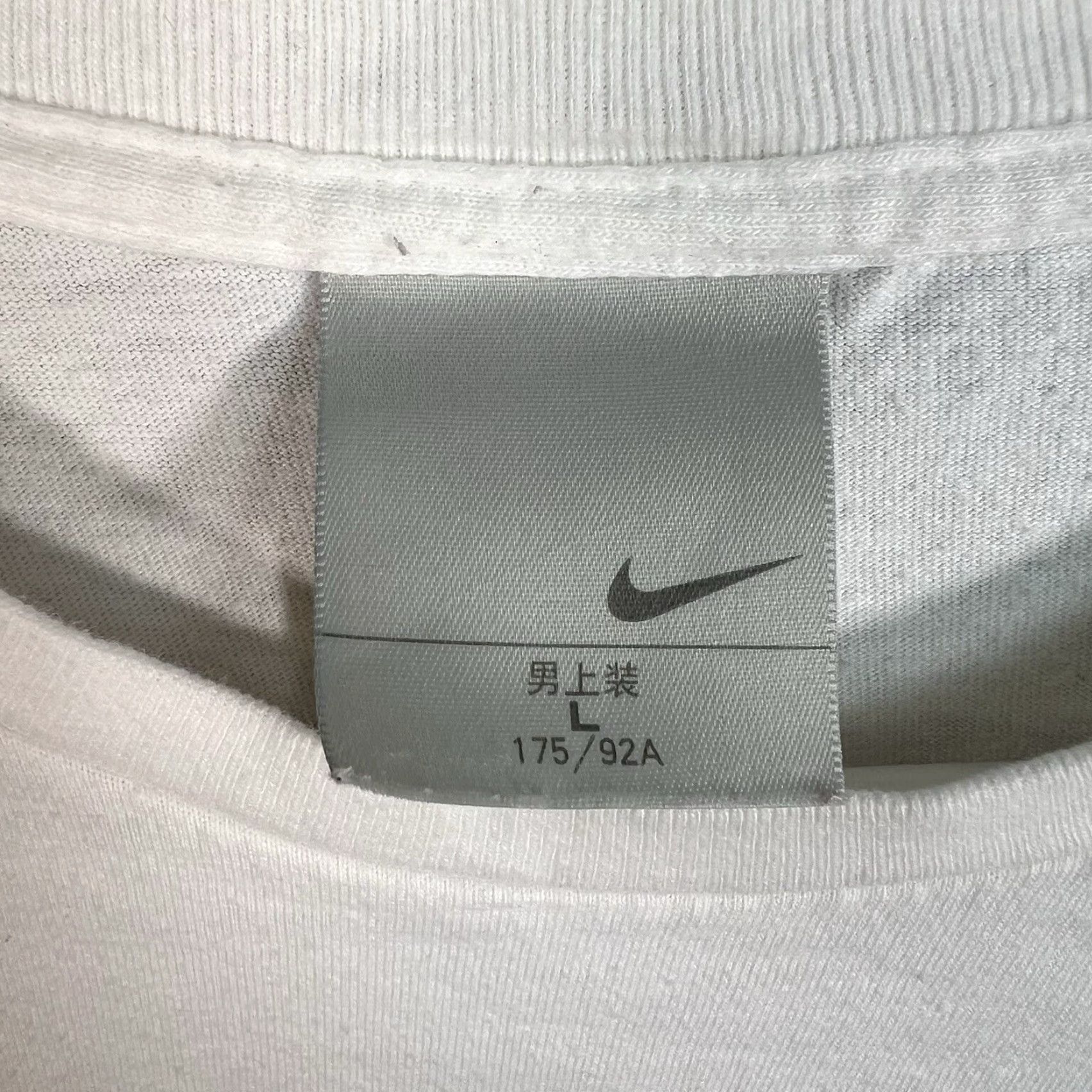 Nike VINTAGE Nike Graphic Tee T Shirt Short Sleeve Adult Large White 2000s Mens Size US L / EU 52-54 / 3 - 6 Thumbnail