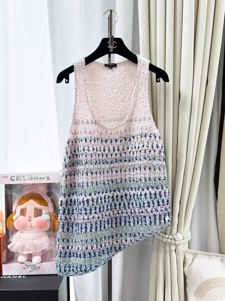 Chanel Chanel Irregular beveled sleeveless vest Size XS / US 0-2 / IT 36-38 - 1 Thumbnail