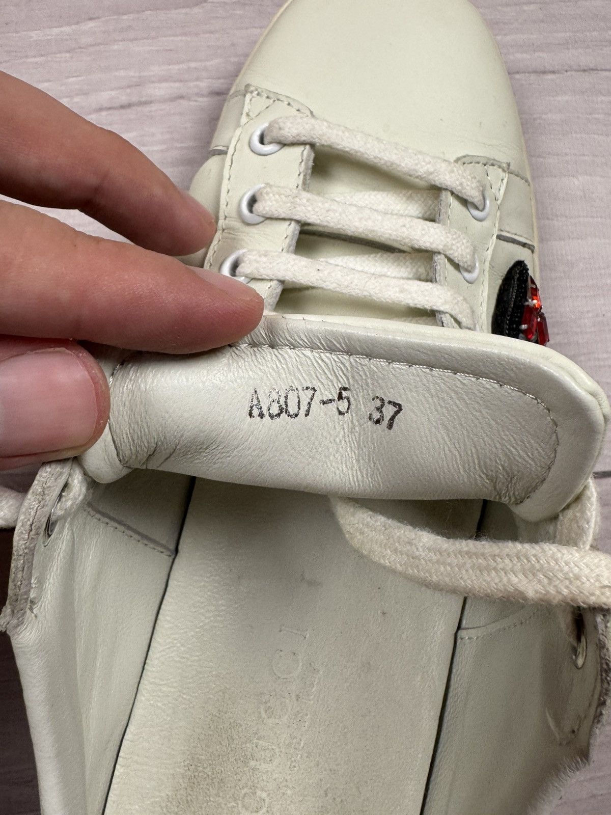 Gucci Gucci Arrow Ace Embroidered Sneakers 37 sz Size US 6.5 / IT 36.5 - 17 Thumbnail