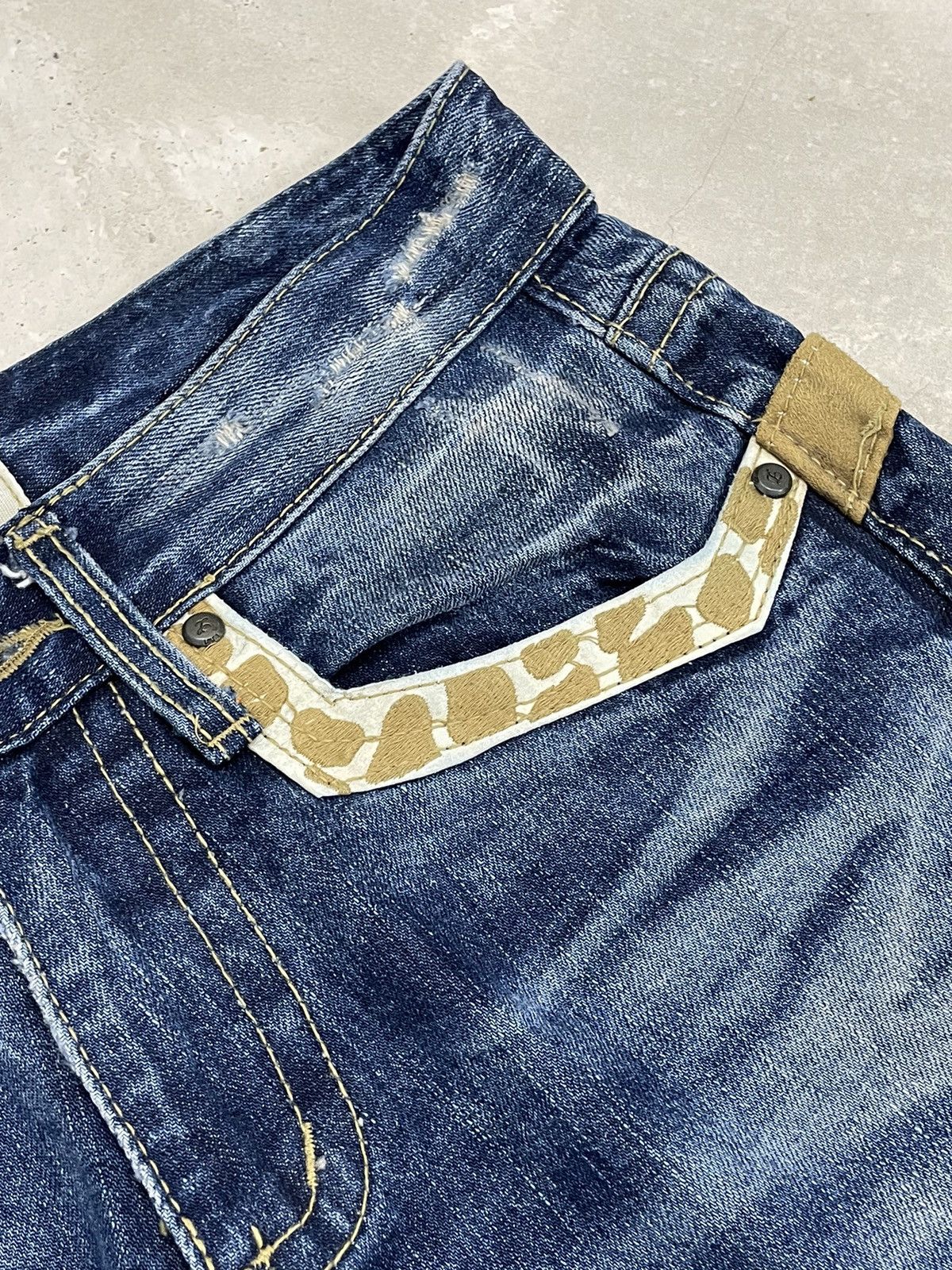 Designer Lolita Club Giraffe Distressed Whisker Style Japanese Denim Size US 29 - 7 Thumbnail