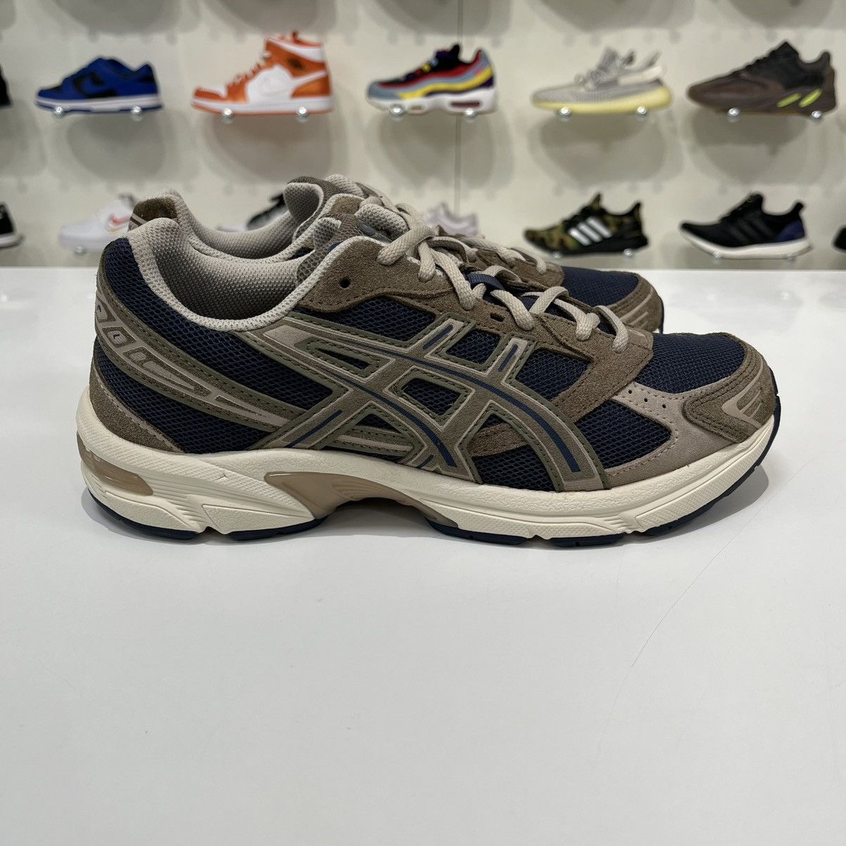 Asics Asics Gel-1130 Black Carbon Size US 8 / EU 41 - 6 Thumbnail
