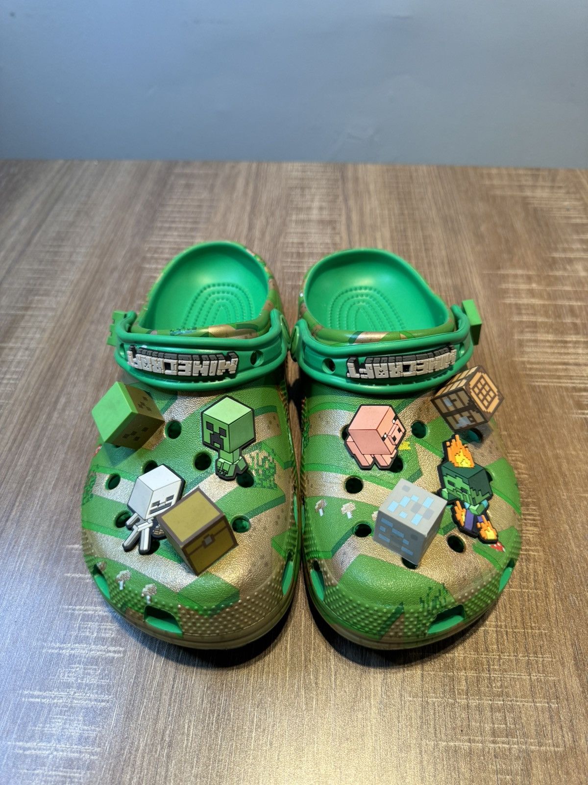Crocs Minecraft Crocs Junior 5 Womens Size 7 Shoes Size US 5 / EU 37 - 3 Thumbnail