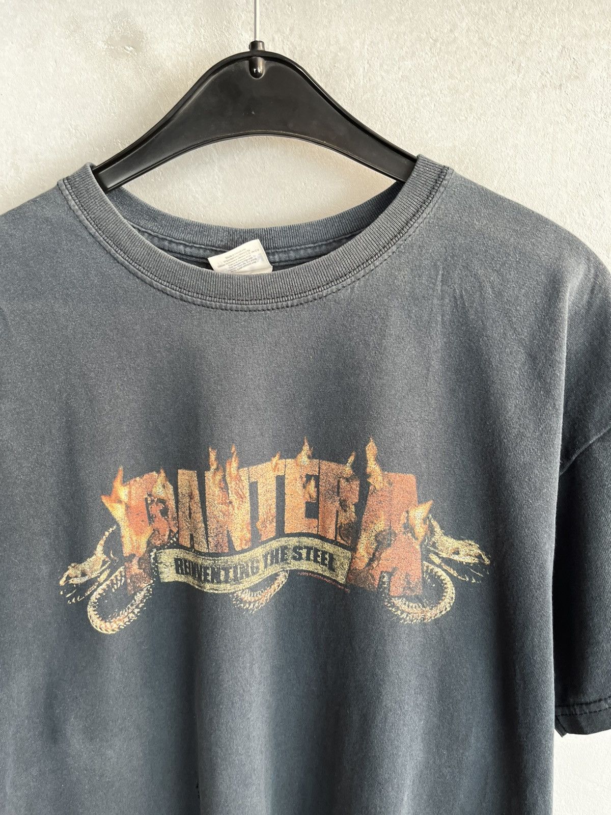 Band Tees Vtg Gildan Pantera T-Shirt 2005 Heavy Cotton Black Size L Size US L / EU 52-54 / 3 - 2 Thumbnail