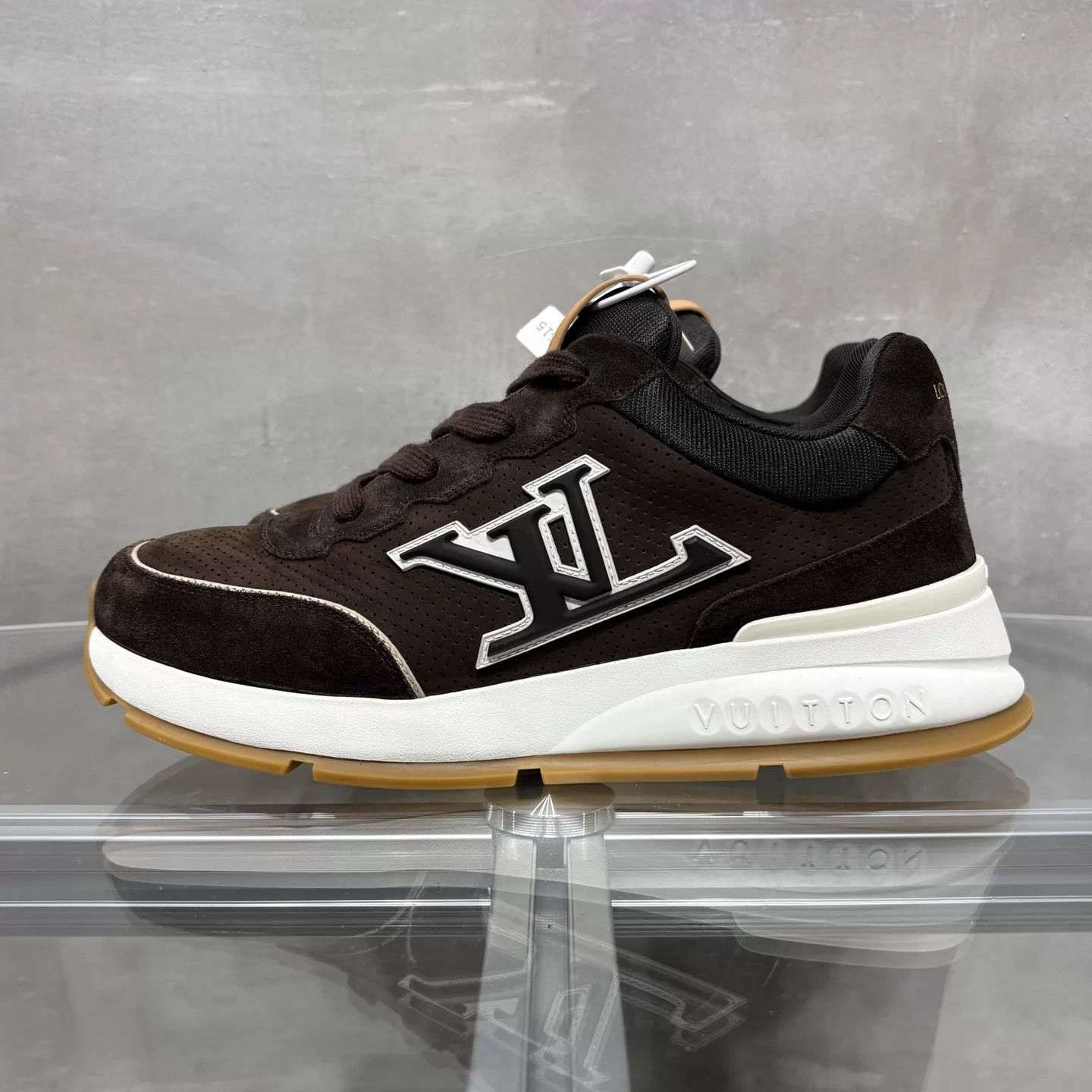 Louis Vuitton LV Classic Brown Suede Sneakers UK7 41 Size US 8 / EU 41 - 3 Thumbnail