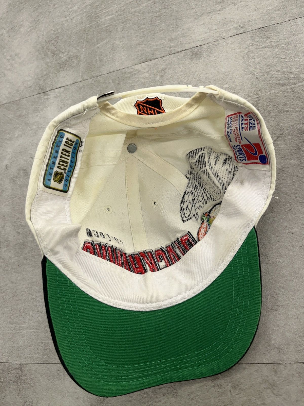 Sports Specialties Vintage 90s Blackhawks Sports Specialties NHL Snapback Size ONE SIZE - 4 Thumbnail