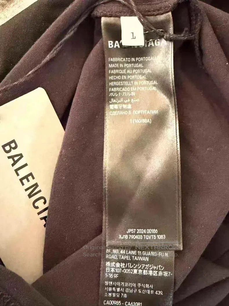 Balenciaga Balenciaga 3B Letter Sleeve Hooded T-Shirt Size US S / EU 44-46 / 1 - 4 Thumbnail