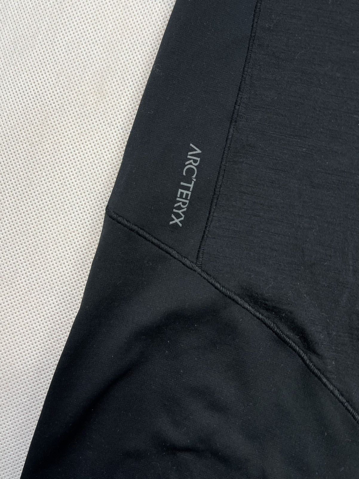 Arc'teryx Pants Arc’teryx Black Small Logo Men’s Size US 36 / EU 52 - 3 Thumbnail