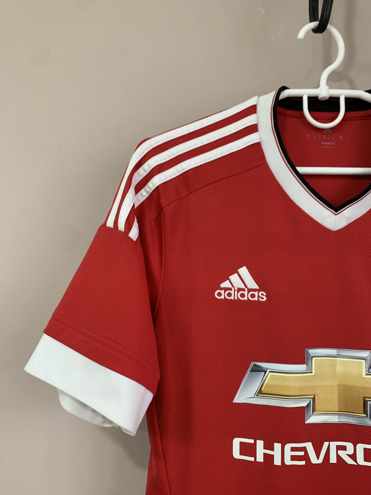 Adidas Manchester United 2015 2016 home adidas shirt jersey soccer Size US M / EU 48-50 / 2 - 3 Thumbnail