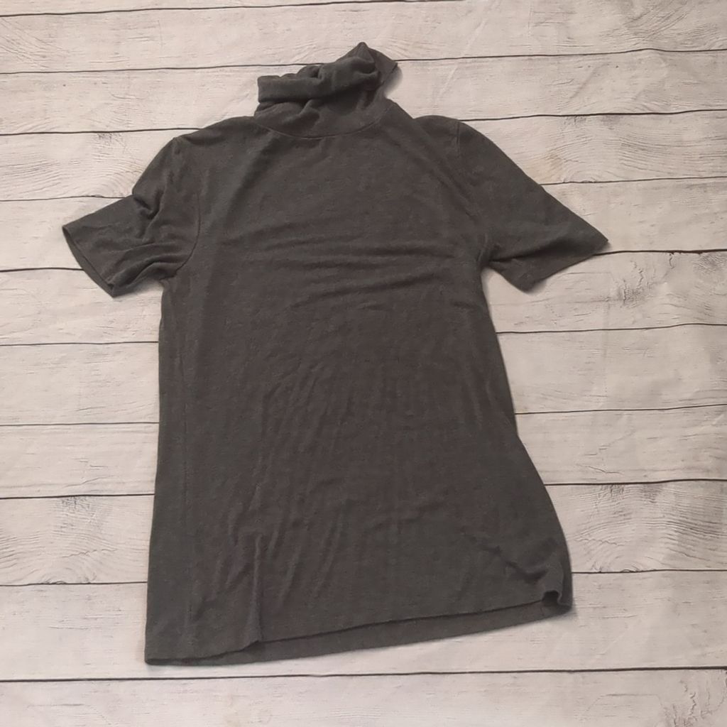Theory Theory gray short sleeve turtleneck size small Size S / US 4 / IT 40 - 1 Thumbnail
