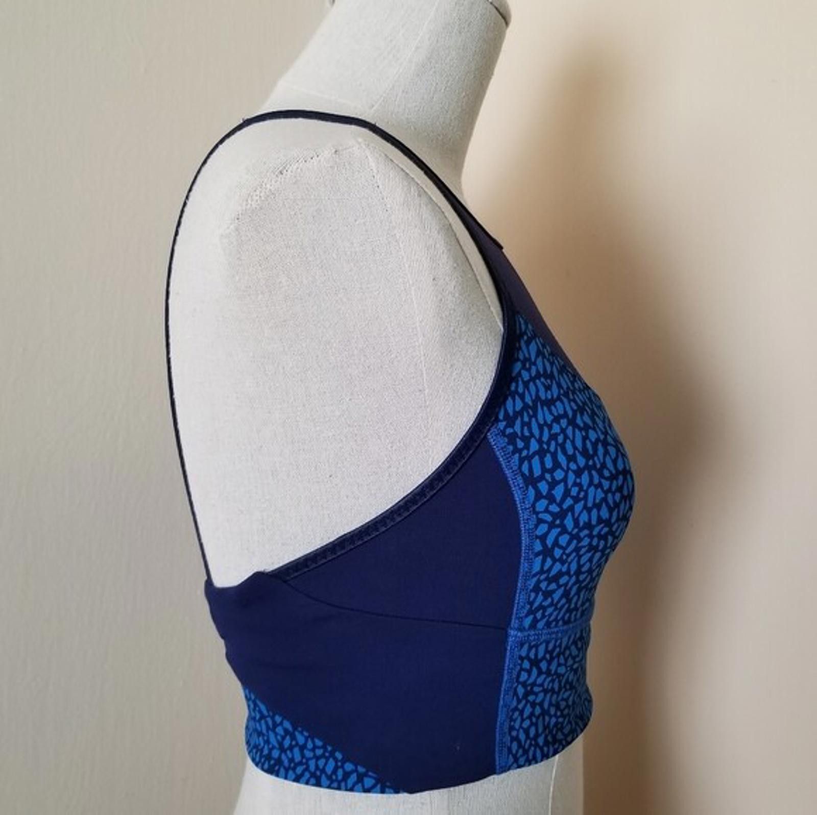 Lululemon Lululemon Clip-In Long Line Bra Mosaic Sz 4 Size ONE SIZE - 3 Thumbnail