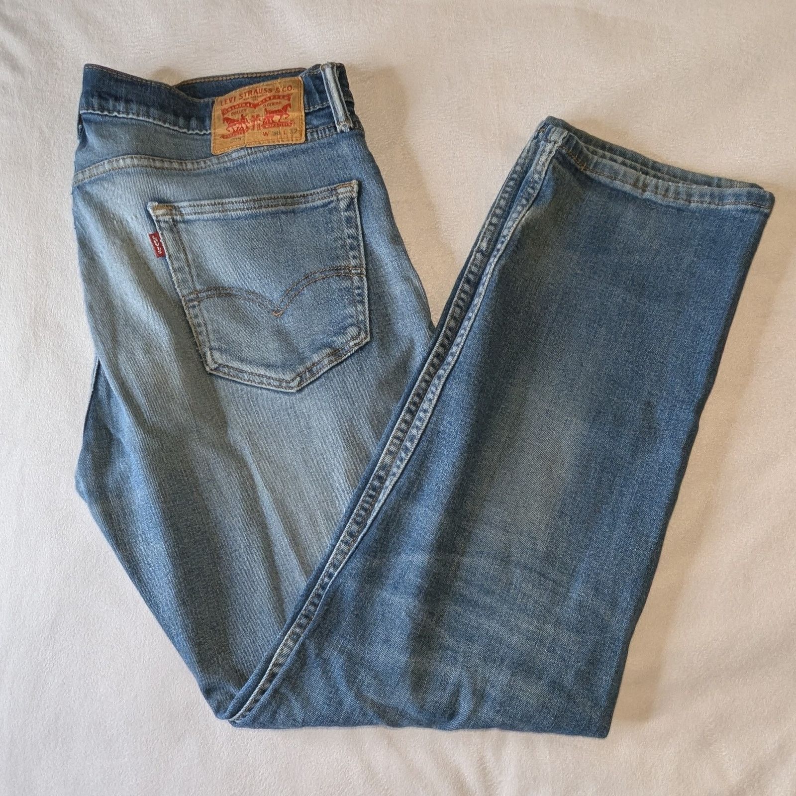 Levi's Levi's 505 Regular Fit Men's Denim Jeans for Men 38 x 32 Size US 38 / EU 54 - 1 Thumbnail