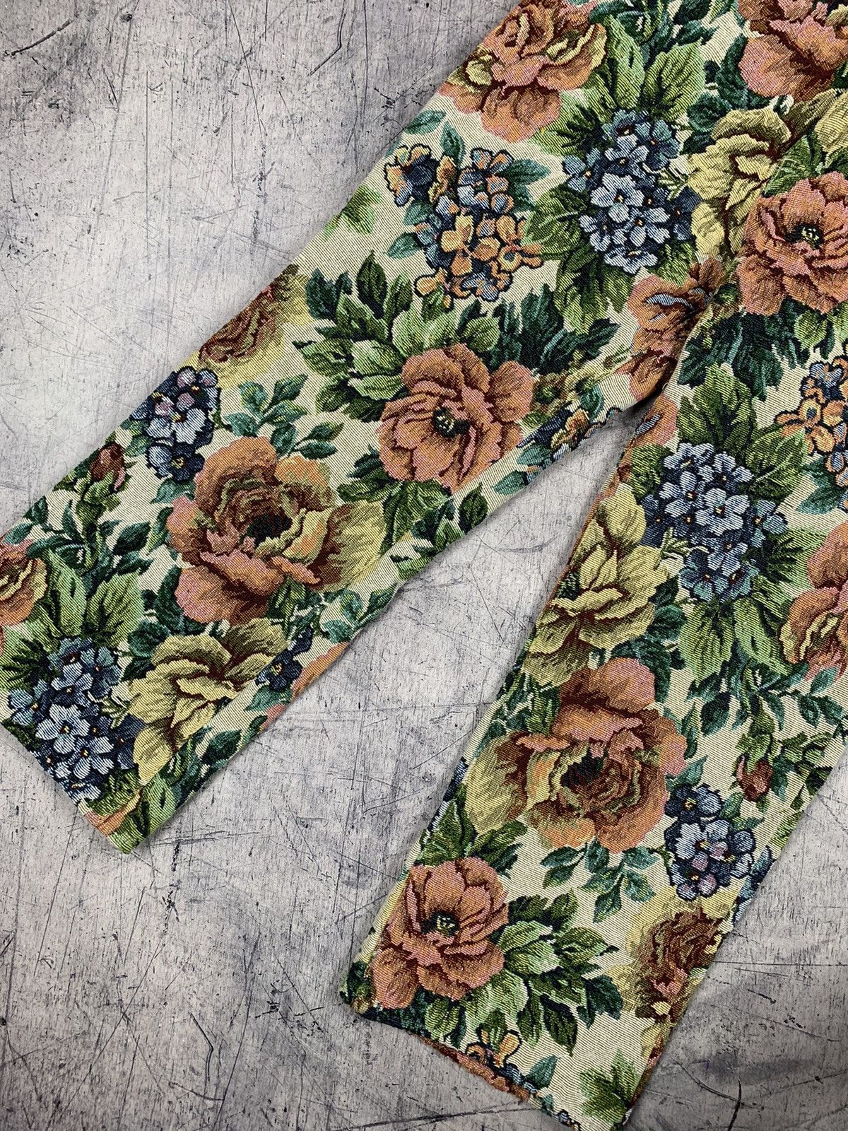 Jaded London Jaded London Floral Pants Boyfriend Fit Size 30 Size US 30 / EU 46 - 4 Thumbnail