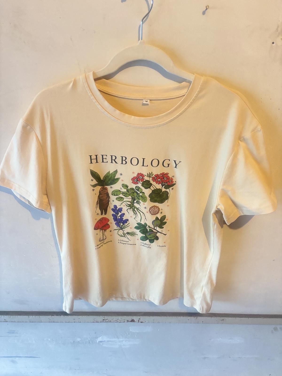Unknown London Herbology Themed Graphic T-Shirt, Medium Size M / US 6-8 / IT 42-44 - 2 Thumbnail