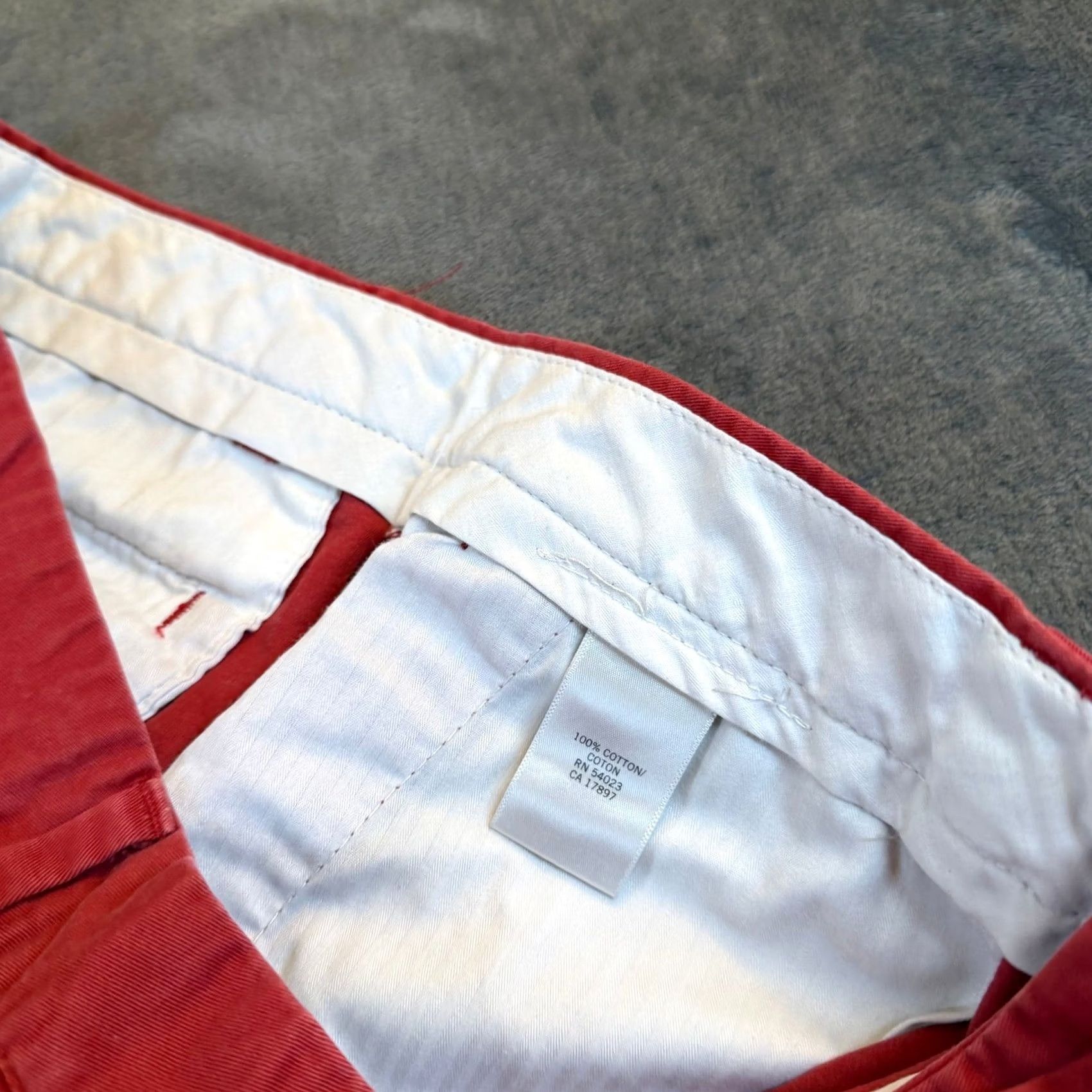 Banana Republic VINTAGE Banana Republic Red Chino Shorts Mens 33 Flat Front Casual Summer Summer, Spring, Casual Mens 33 Red chinos banana republic shorts Size US 33 - 5 Thumbnail