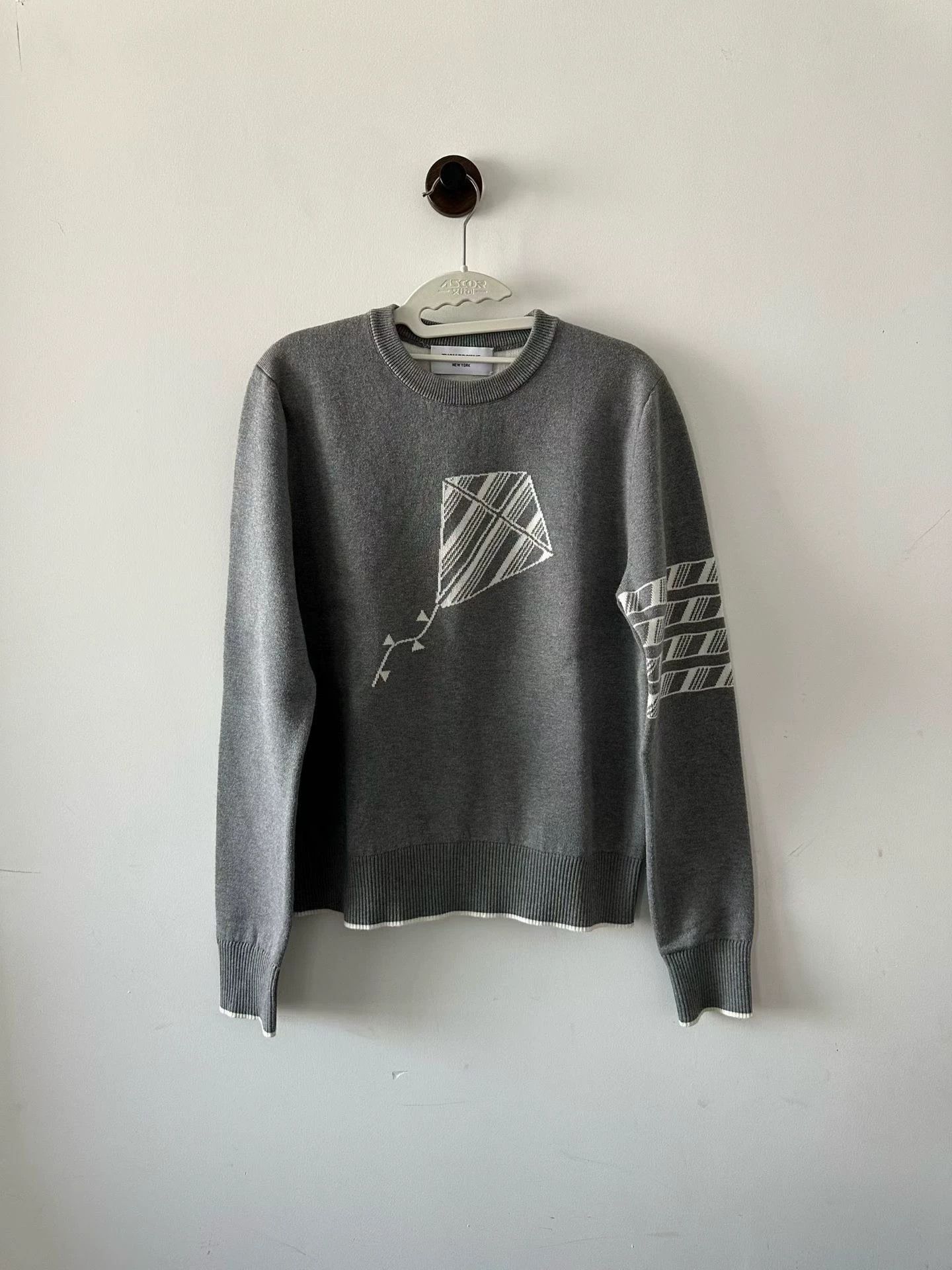 Thom Browne Thom Browne Kite Sweater Size 1 Worn 2x Size US S / EU 44-46 / 1 - 1 Thumbnail