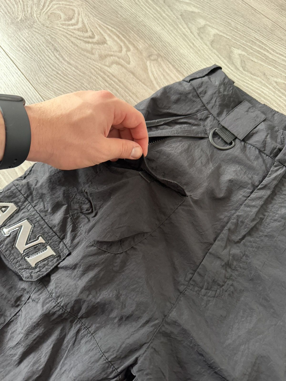Karl Kani Karl Kani Embroidered Logo Nylon Rap Black Unisex Joggers Size US 30 / EU 46 - 20 Thumbnail