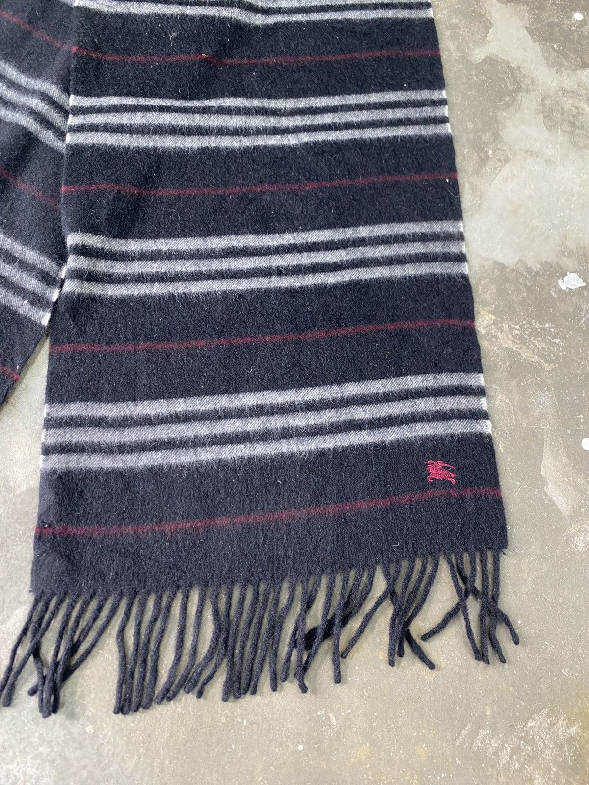 Burberry Rare Burberry Black Label Cashmere Scarf Size ONE SIZE - 5 Thumbnail