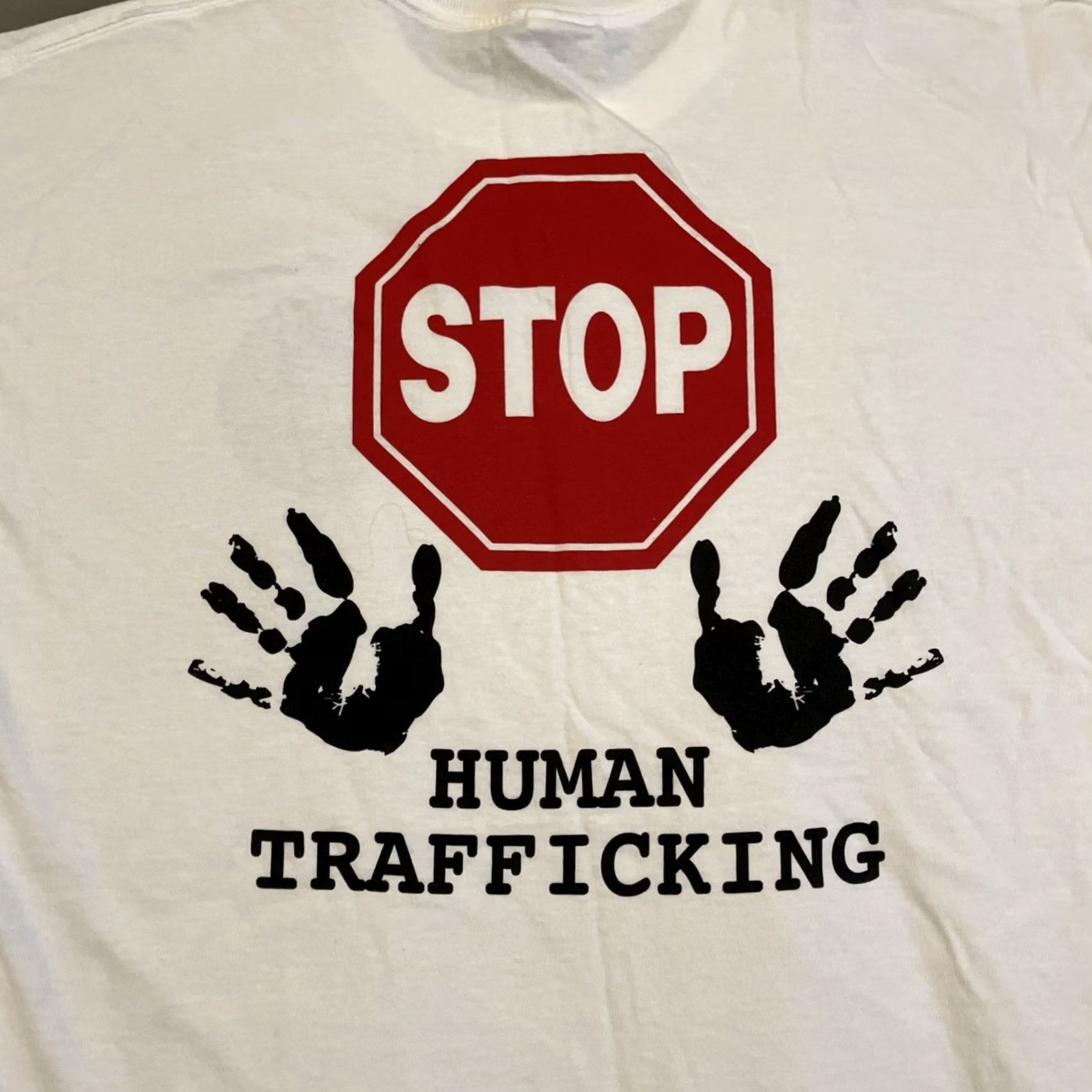 Gildan VINTAGE Amnesty International Stop Human Trafficking T Shirt Large NWOT Size US L / EU 52-54 / 3 - 5 Thumbnail
