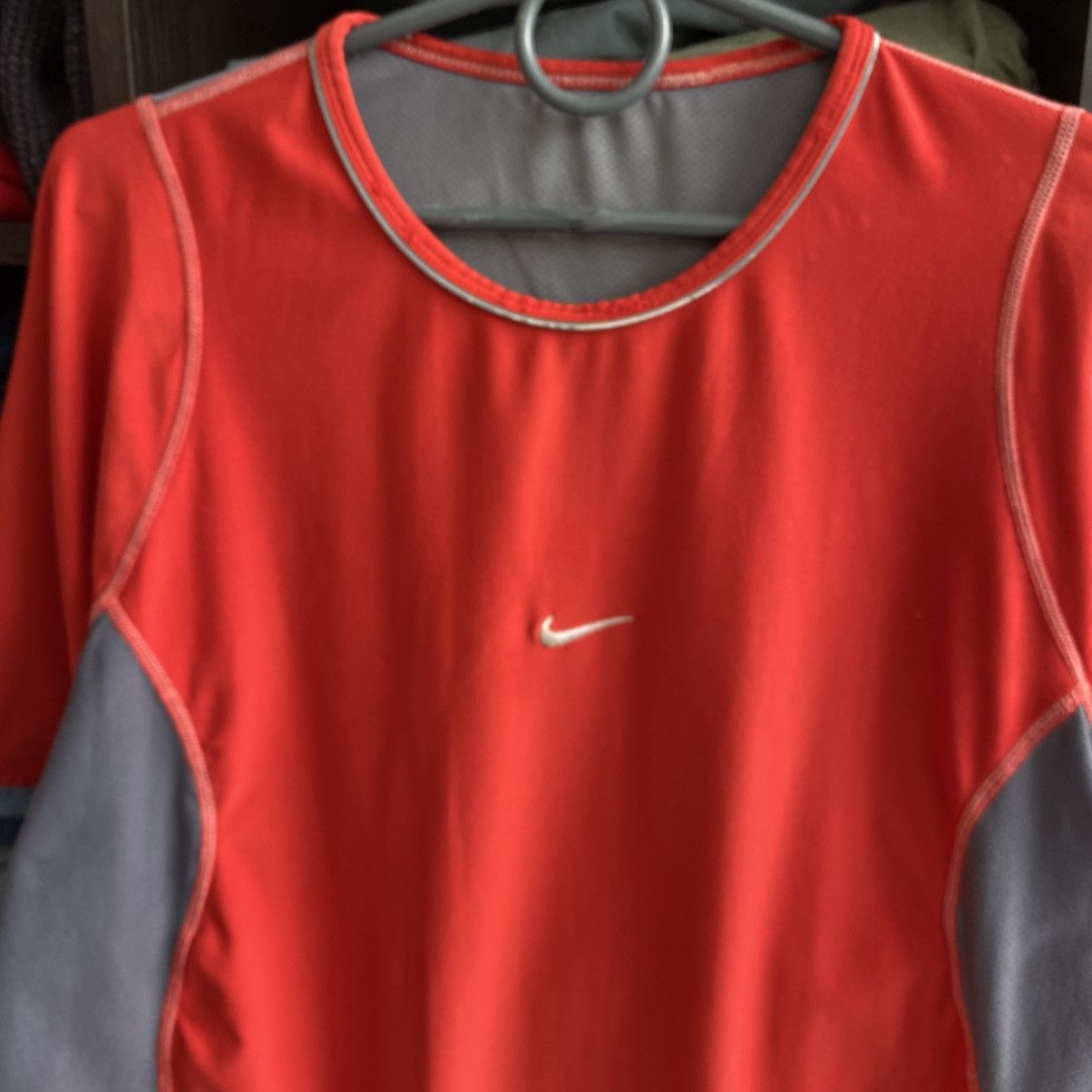 Nike Mens Nike Centee Swoosh Termo Dri fit tee Size US S / EU 44-46 / 1 - 2 Thumbnail
