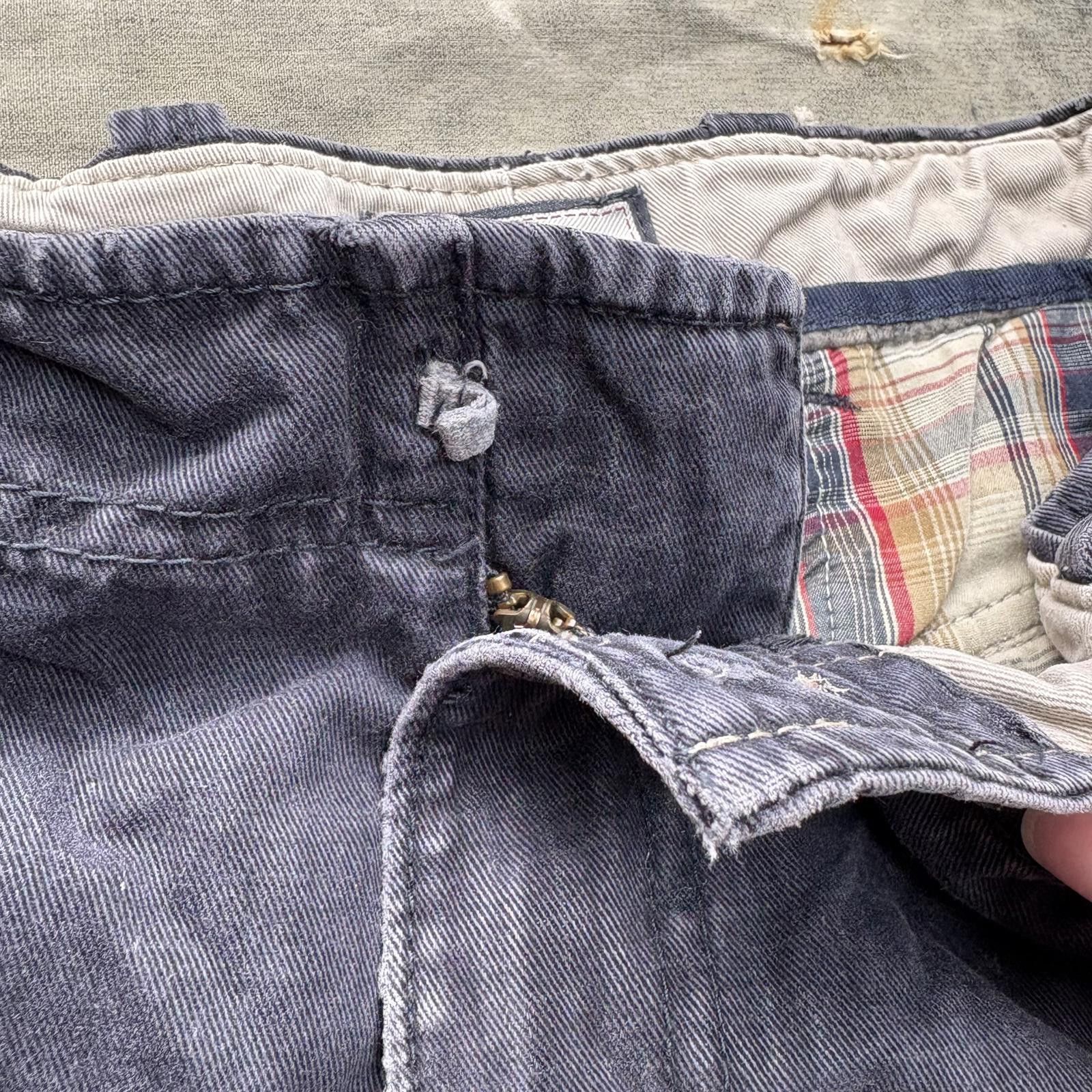 Izod × Vintage Vintage Y2K Baggy Navy Blue Izod Grunge Skater Cargo Shorts Size US 32 / EU 48 - 4 Thumbnail
