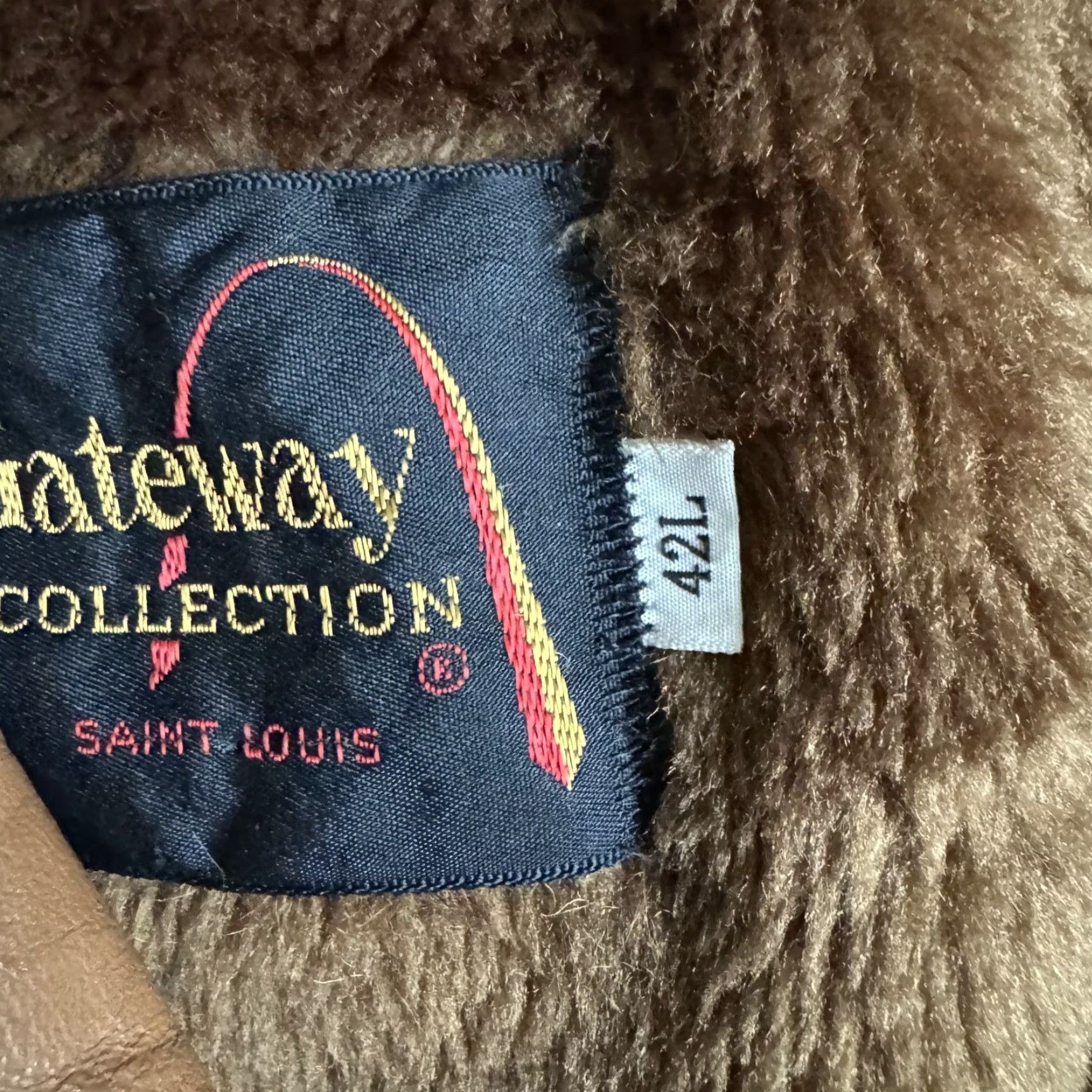 Vintage VINTAGE Gateway Coat Mens Leather Trench 42L Mid-Length Removable Lining Brown Retro 70s Size US XS / EU 42 / 0 - 5 Thumbnail