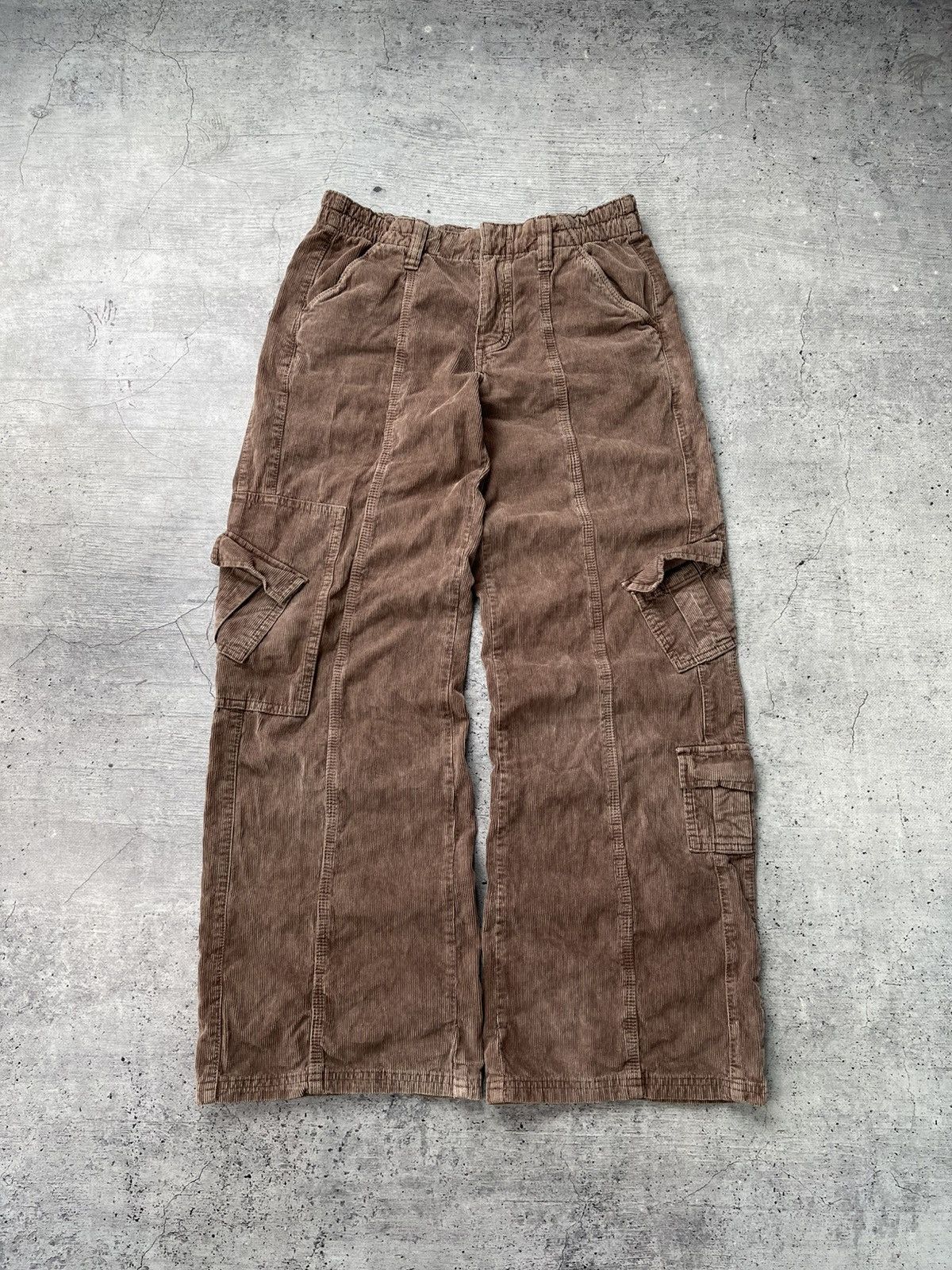 Japanese Brand VTG Brown Corduroy Parachute Multi Pocket Y2K Pants Size US 32 / EU 48 - 2 Thumbnail