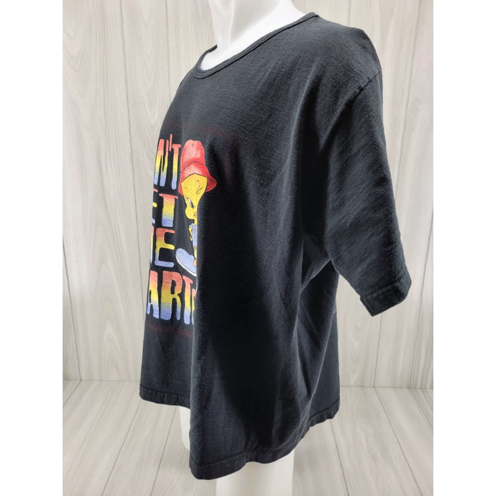 Vintage VINTAGE Looney Tunes Tweety-Bird Shirt Womens 22w/24w 90s Shirt Womens 90s Logo Cartoon Tweety Black Cotton Knit Short Sleeve Regular (Mens, Womens) Size 3XL / US 20-22 - 2 Thumbnail
