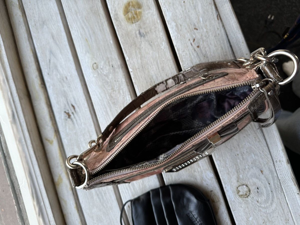 Guess × Japanese Brand 🚨Y2K Guess monogram Pink Avant-Garde Japan style hand bag Size ONE SIZE - 14 Thumbnail
