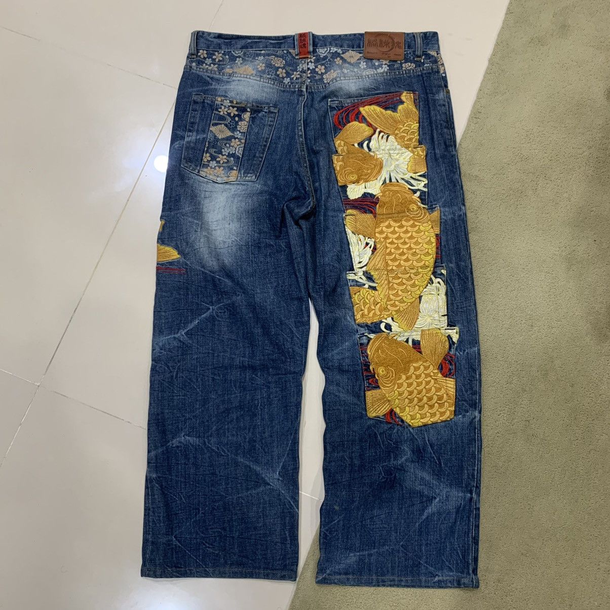 Karakuri Tamashii Karakuri Tamashii Multi Pocket Embroidered Koi Fish Jeans Size US 38 / EU 54 - 1 Thumbnail