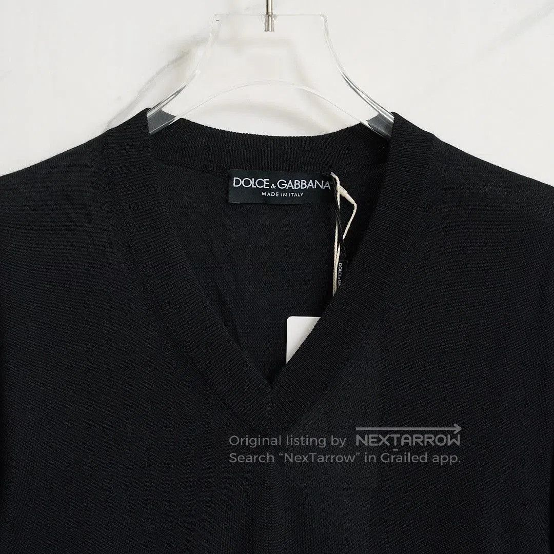 Dolce & Gabbana Dolce&Gabbana Men's Black V-Neck Knit Sweater. Size US S / EU 44-46 / 1 - 7 Thumbnail