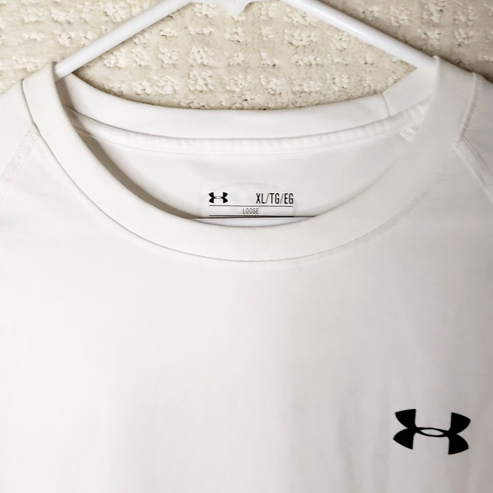 Under Armour Under Armour The Tech Tee Shirt Mens XL White Short Sleeve Crew Neck Pullover Moisture Wicking Lightweight Breathable Casual Activewear Size US XL / EU 56 / 4 - 4 Thumbnail