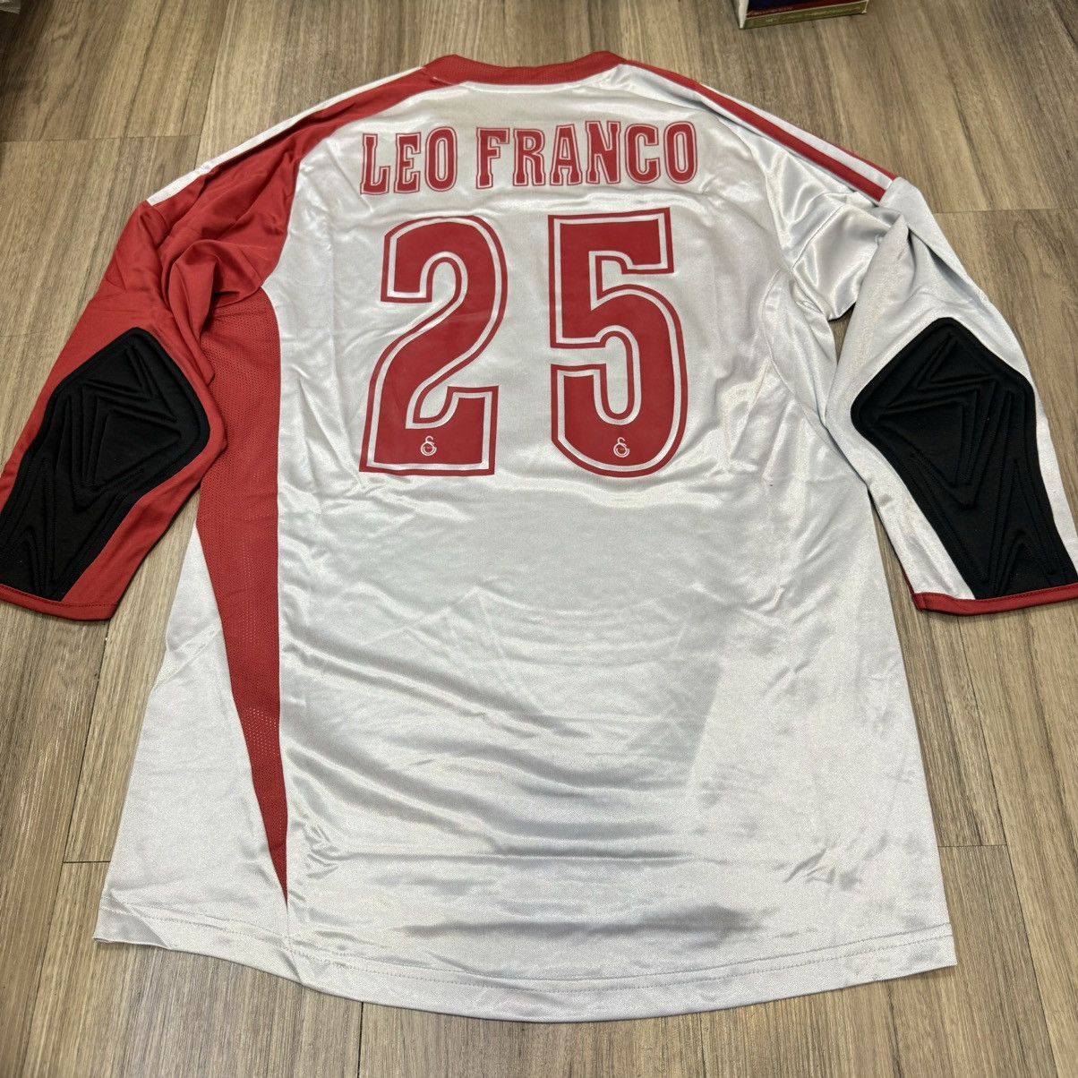 Adidas Galatasary 09/10 goalkeeper gk shirt#25 Leo Franco Size US M / EU 48-50 / 2 - 2 Thumbnail