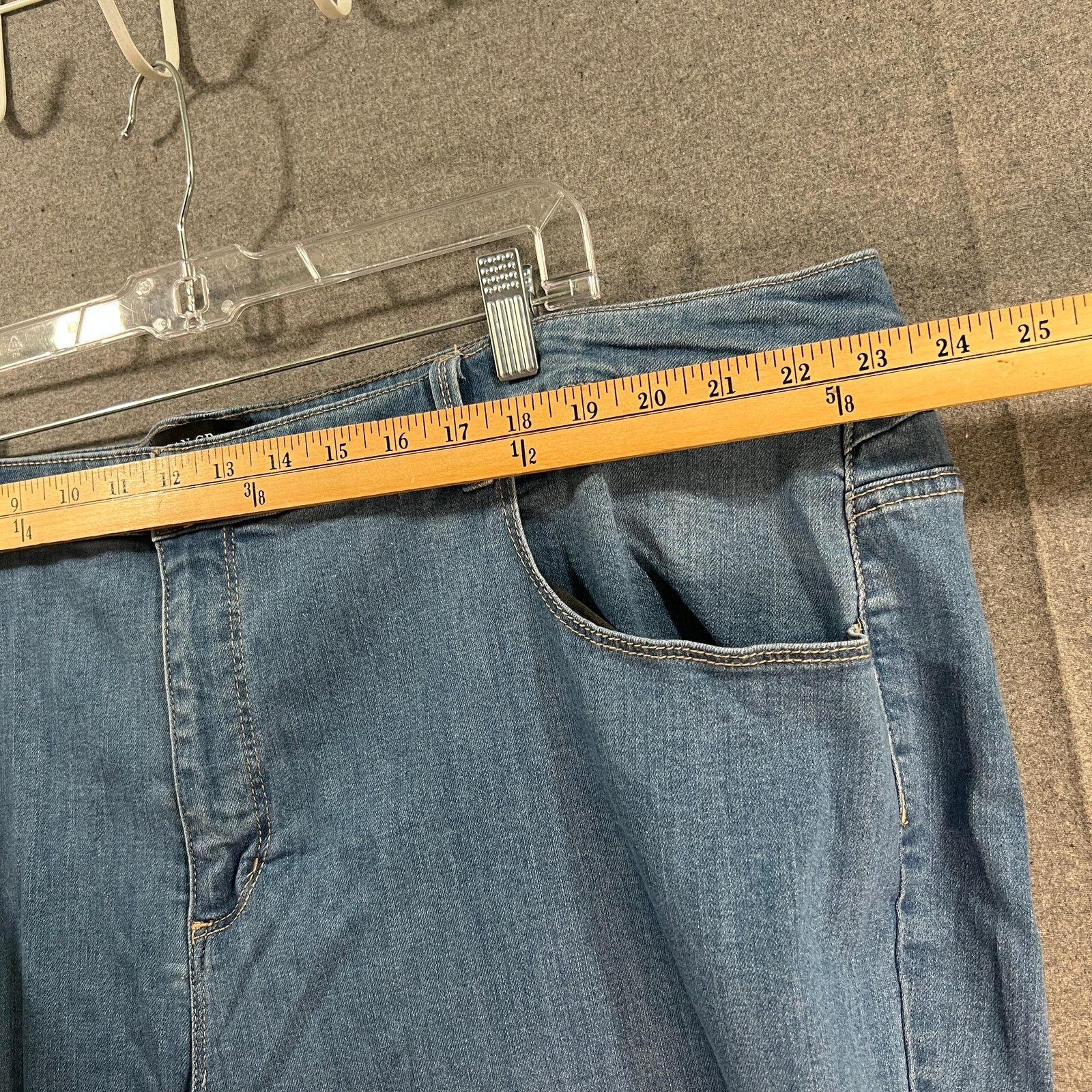 Other Susan Graver Regular Straight Ankle Jean with Frayed Hem Me Size 28" / US 6 / IT 42 - 7 Thumbnail