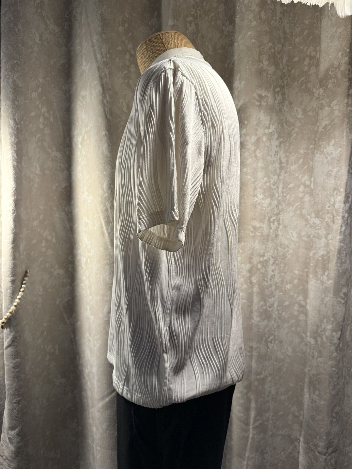 Other Sculpted Wave Texture Top – Minimalist Design Size US M / EU 48-50 / 2 - 5 Thumbnail