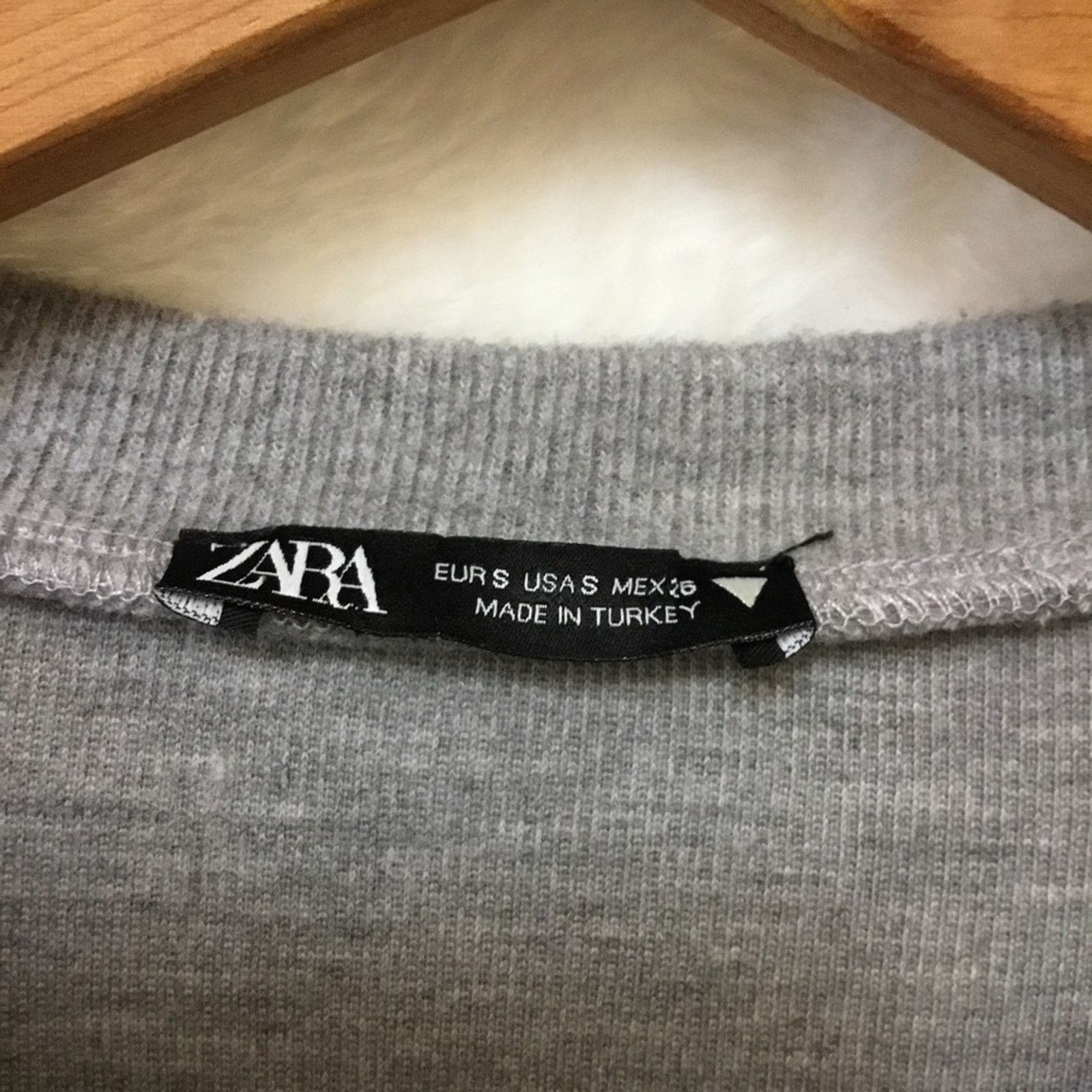 Zara Zara Gray Knit Short Sleeve Top Size S / US 4 / IT 40 - 3 Thumbnail