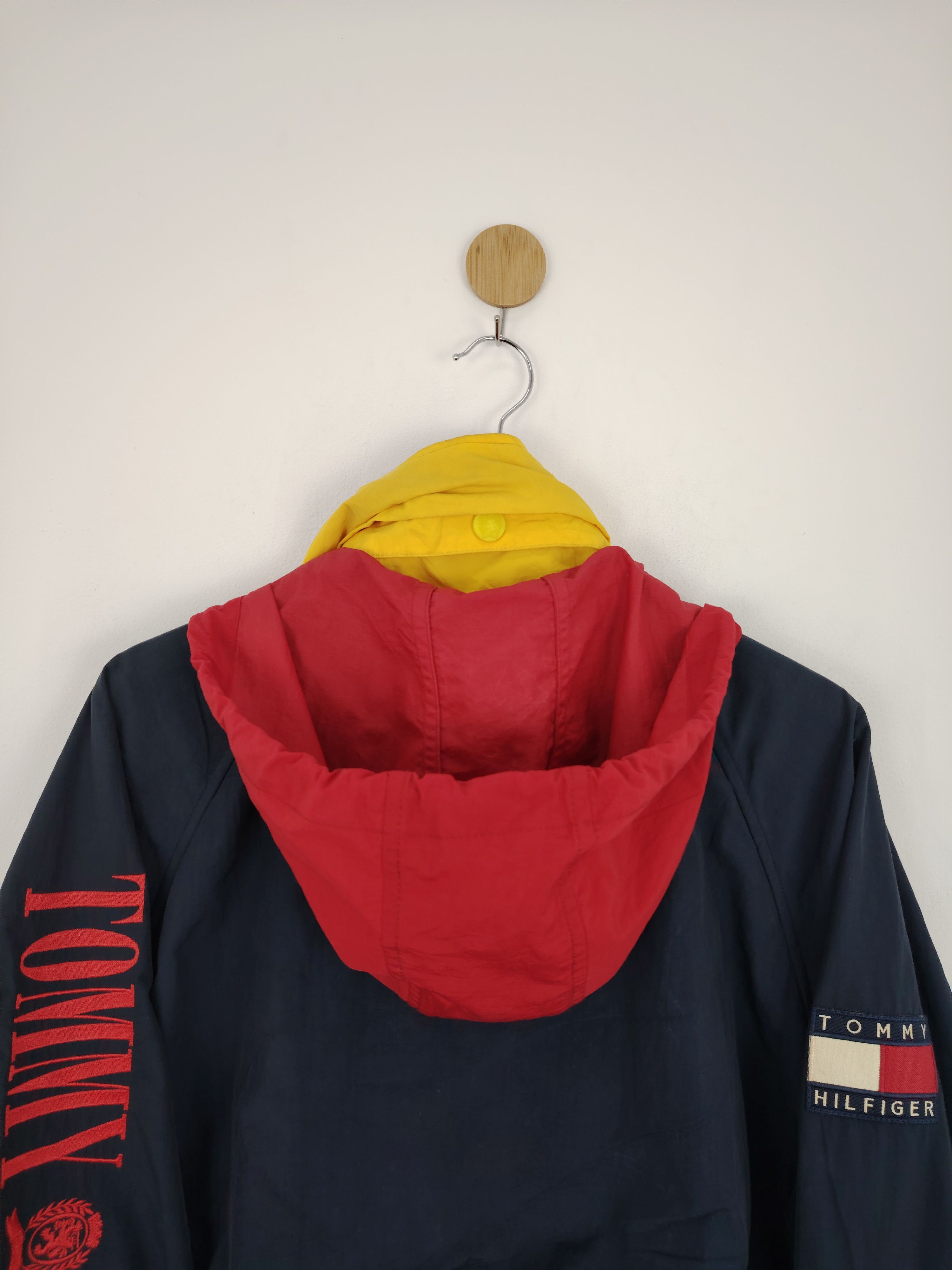 Tommy Hilfiger × Vintage Vintage Tommy Hilfiger Light Zipper Jacket with Hoodie Size US L / EU 52-54 / 3 - 4 Thumbnail
