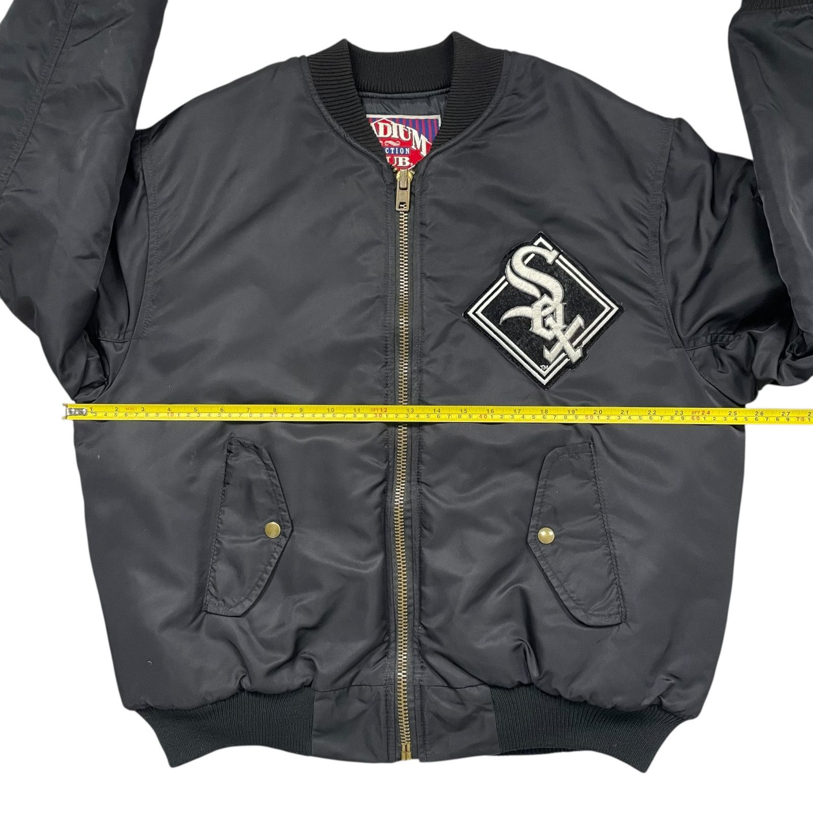 MLB RARE VTG 90s CHICAGO WHITE SOX BOMBER PUFFER SATIN JACKET L Size US L / EU 52-54 / 3 - 13 Thumbnail