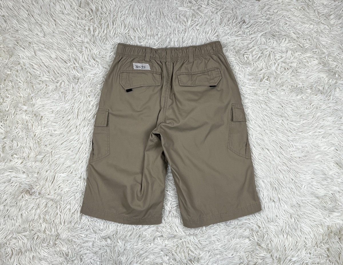 The Unbranded Brand Unbranded Cargo Short Pants Size US 31 - 2 Thumbnail