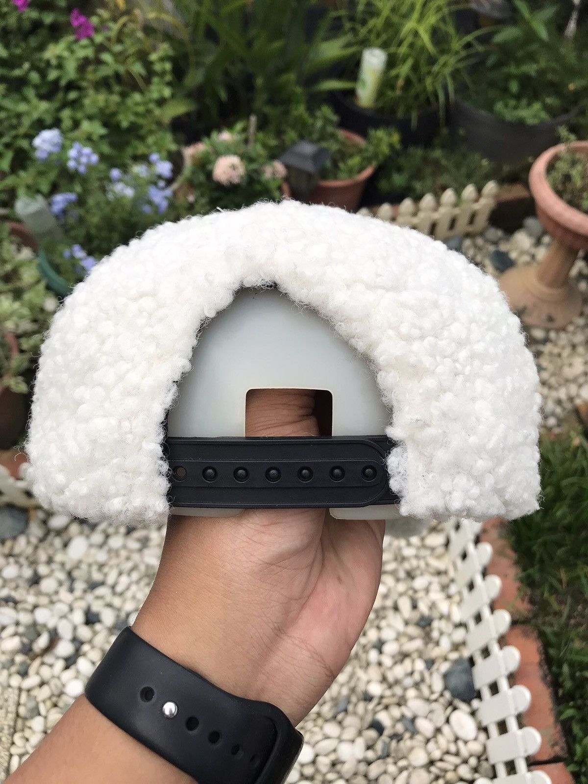 Universal Studios ACCEPT OFFER 💥 AUTHENTIC SNOOPY FULL FAUX FUR CAP HAT Size ONE SIZE - 5 Thumbnail