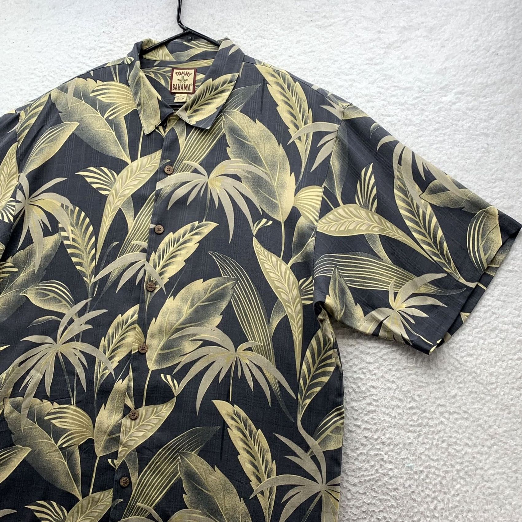 Tommy Bahama Tommy Bahama Hawaiian Shirt Mens XL X-Large Silk Floral Palms Tropical Beach Dad Shirt Size US XL / EU 56 / 4 - 2 Thumbnail