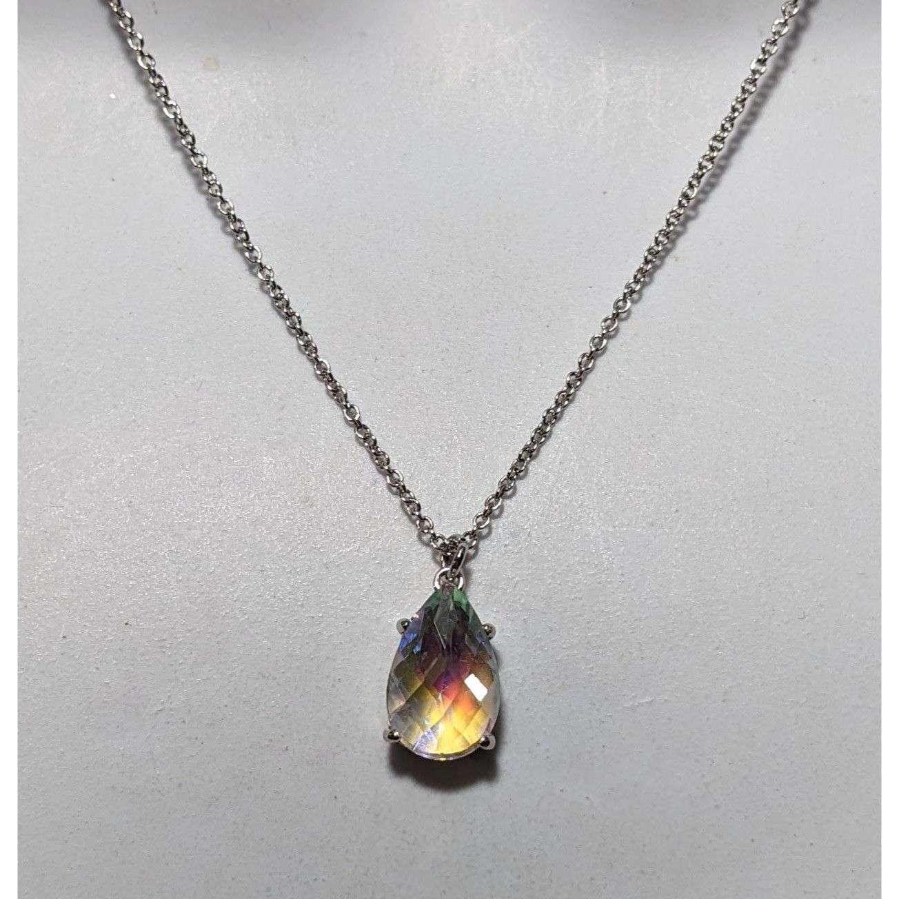 Other Whimsical Elegant Aurora Borealis Teardrop Pendant Necklace Size ONE SIZE - 5 Thumbnail