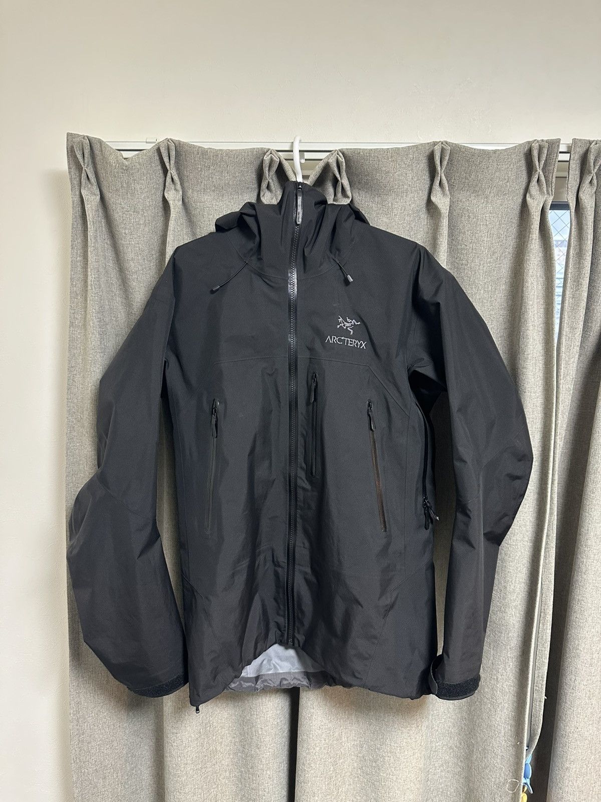 Arc'teryx arc'teryx beta sv size:S Size US S / EU 44-46 / 1 - 1 Thumbnail