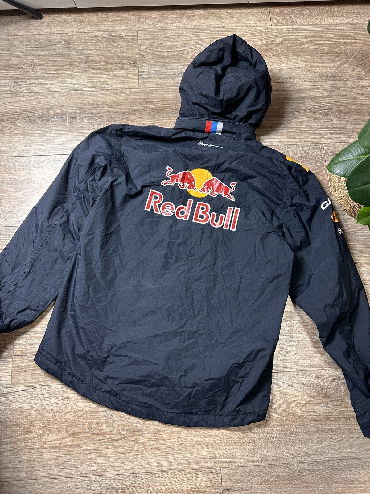 Formula 1 × Pepe Jeans RED BULL RACING F1 RAIN PROOF SINGLE LAYER JACKET Size US S / EU 44-46 / 1 - 7 Thumbnail